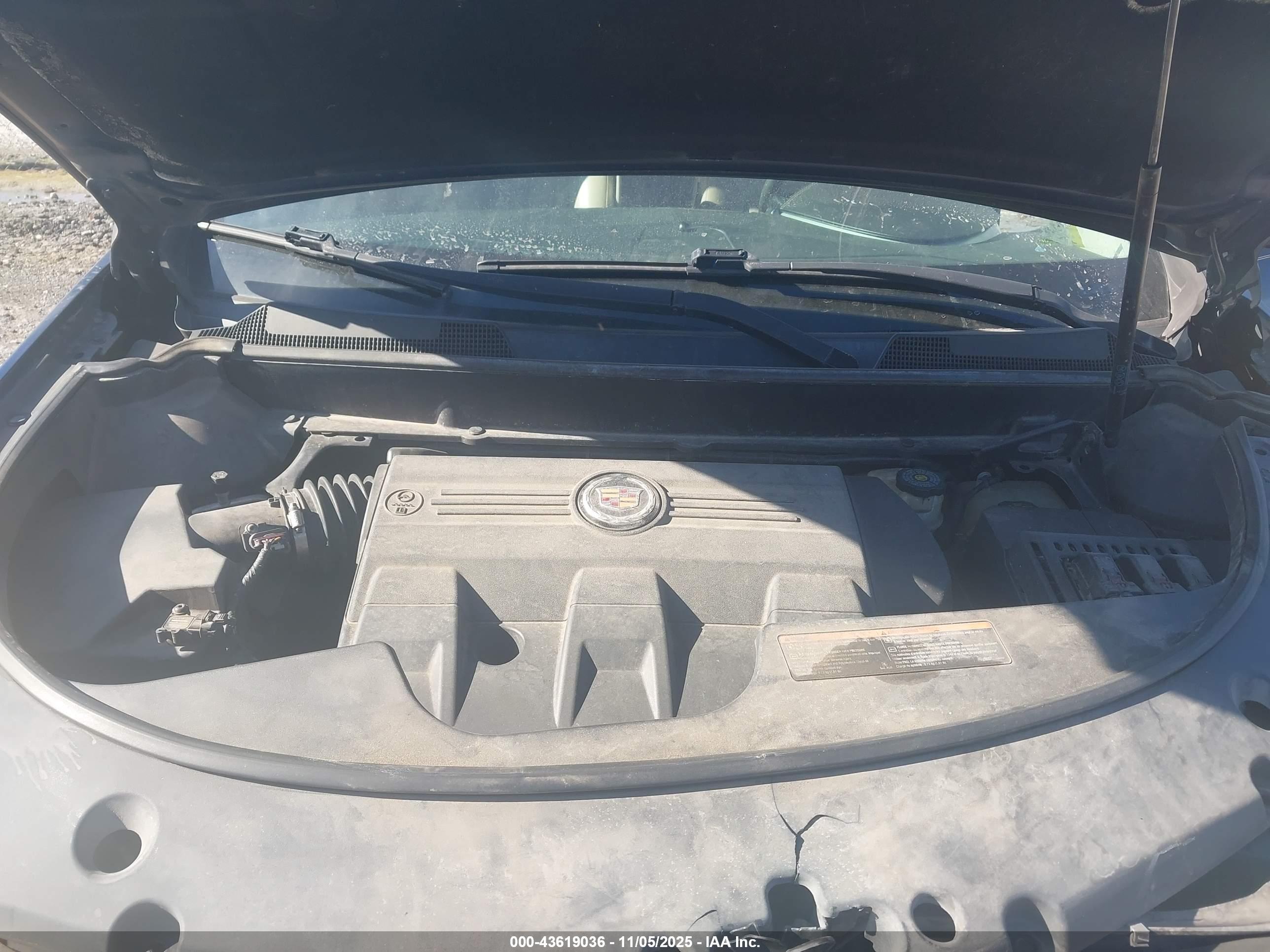 CADILLAC SRX image 10