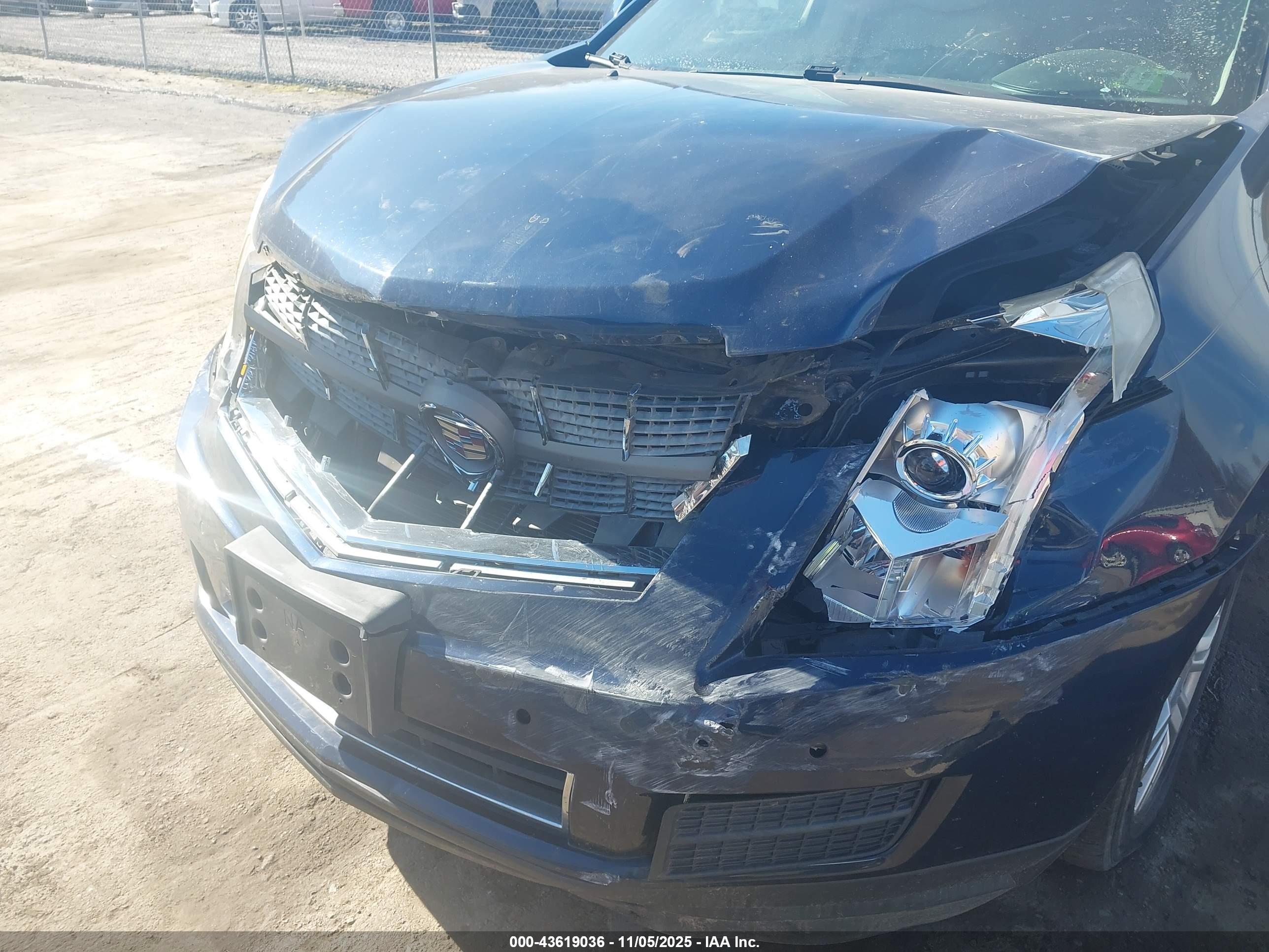 CADILLAC SRX image 6