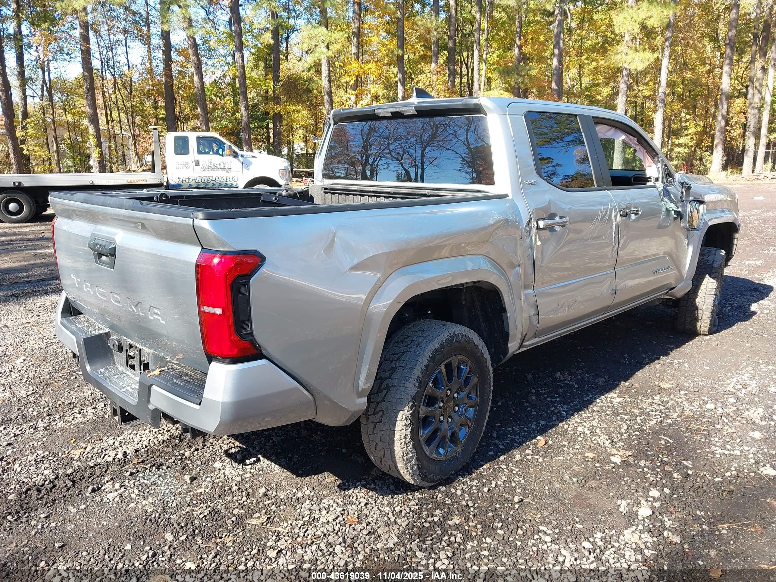 TOYOTA TACOMA image 4
