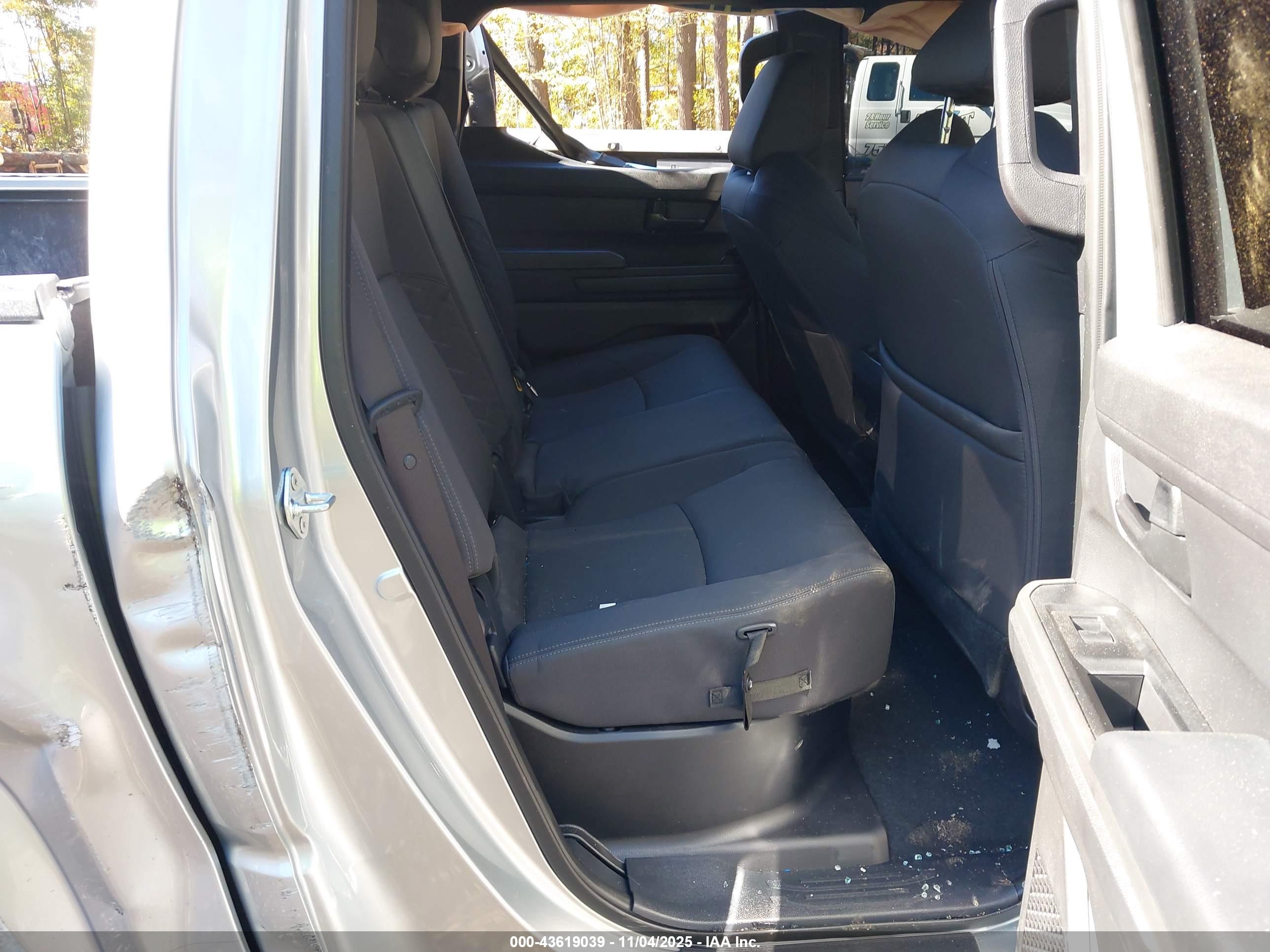 TOYOTA TACOMA image 8