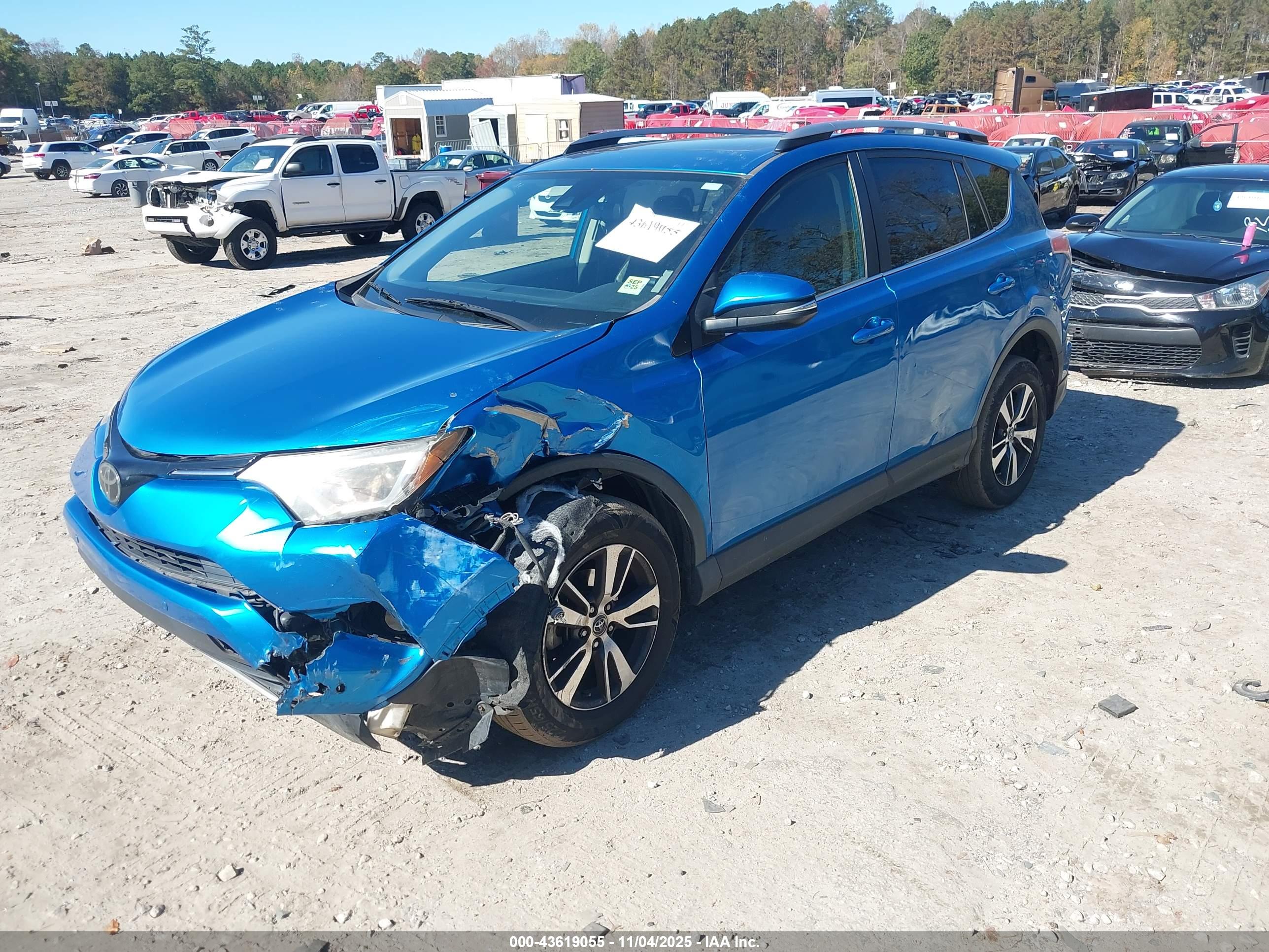 TOYOTA RAV4 image 2