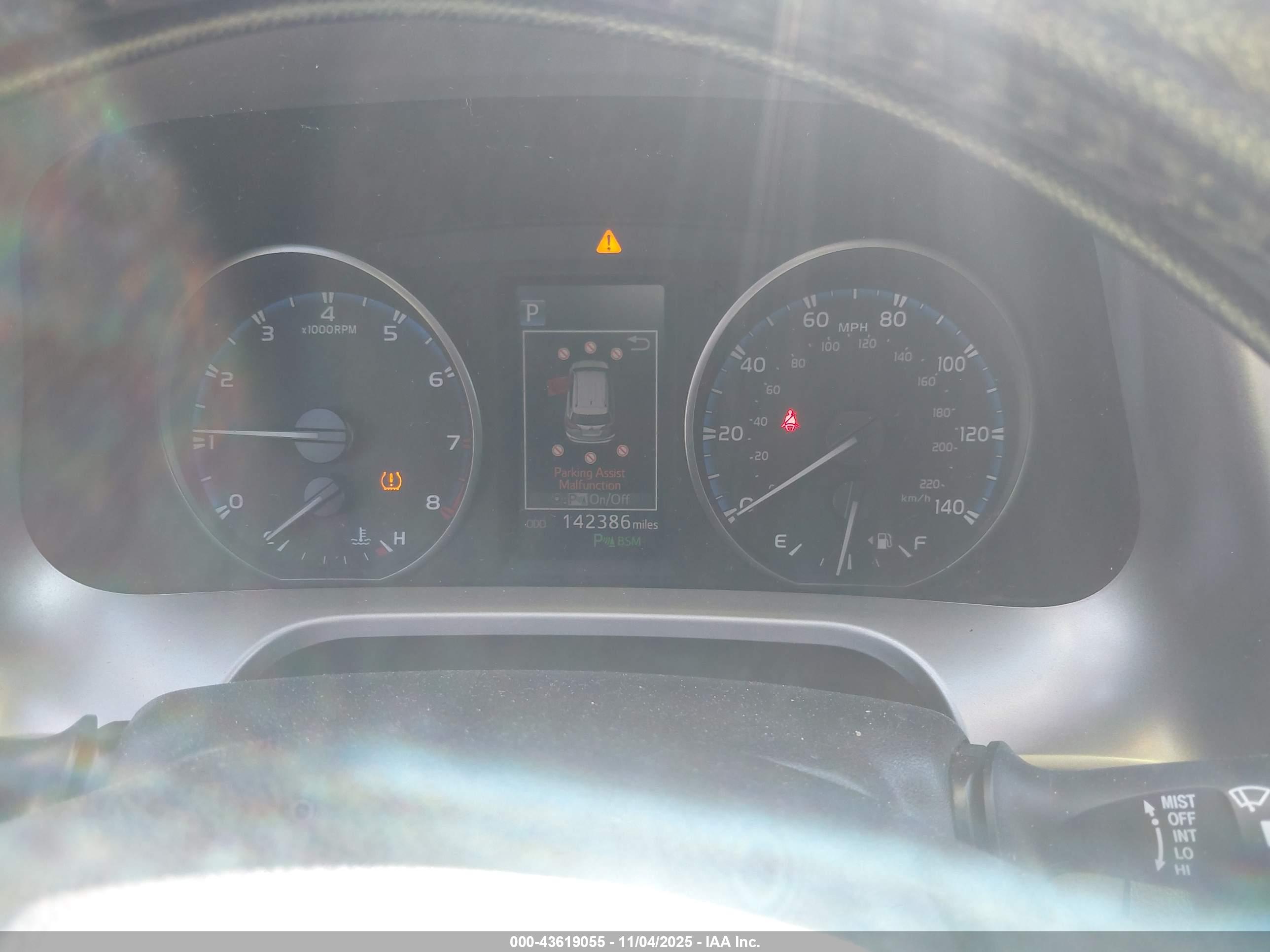 TOYOTA RAV4 image 7
