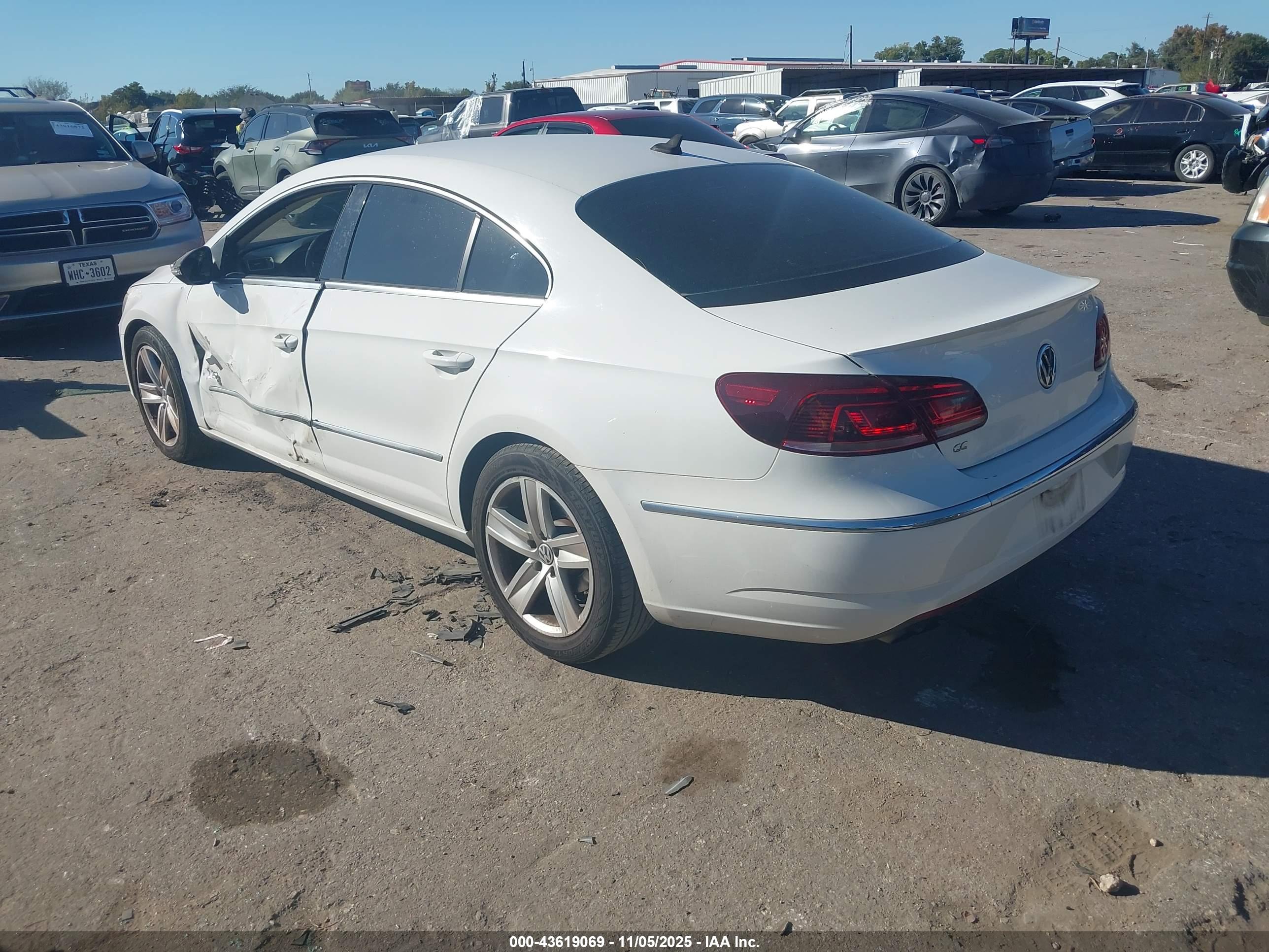 VOLKSWAGEN CC image 3