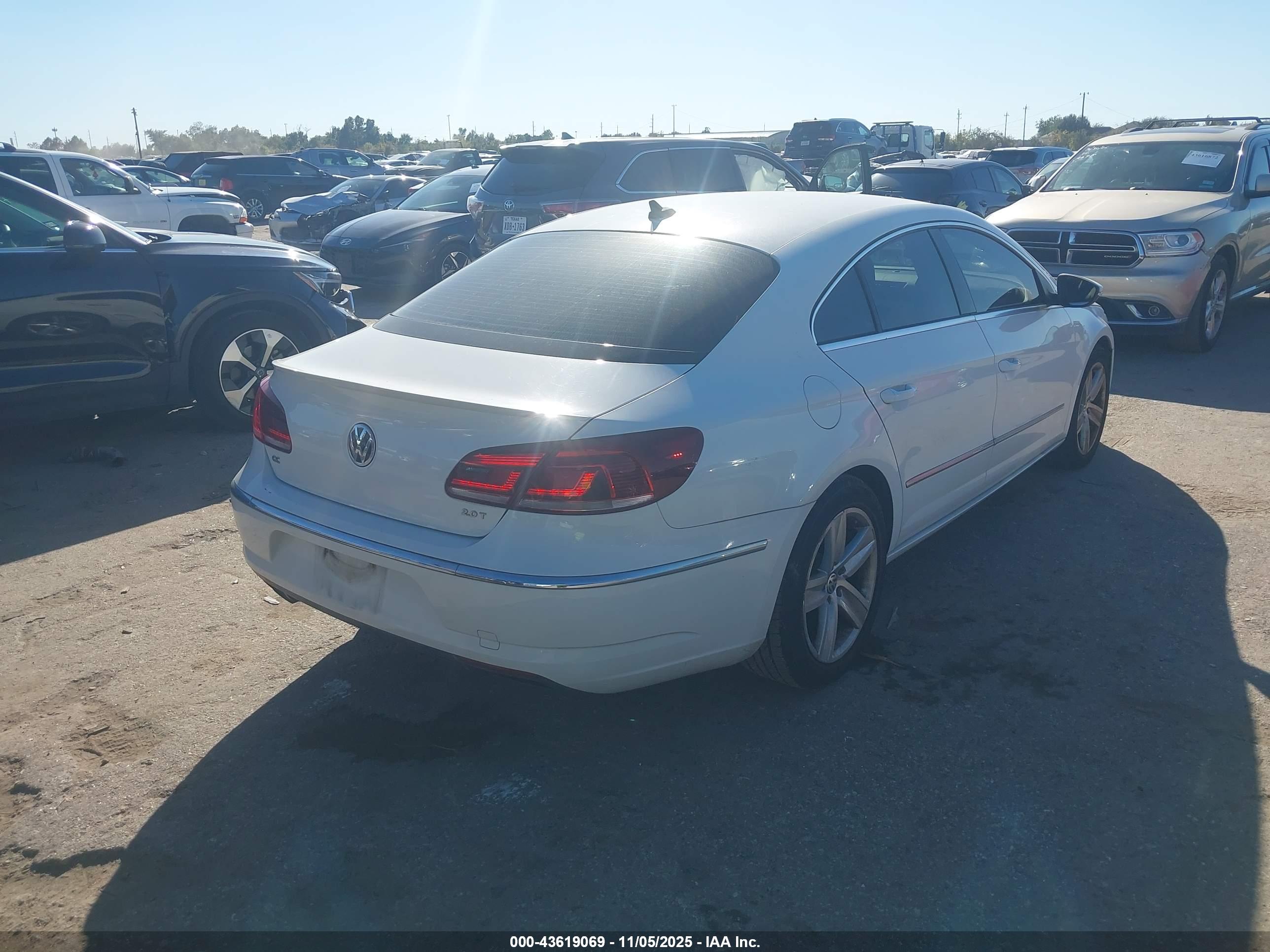 VOLKSWAGEN CC image 4
