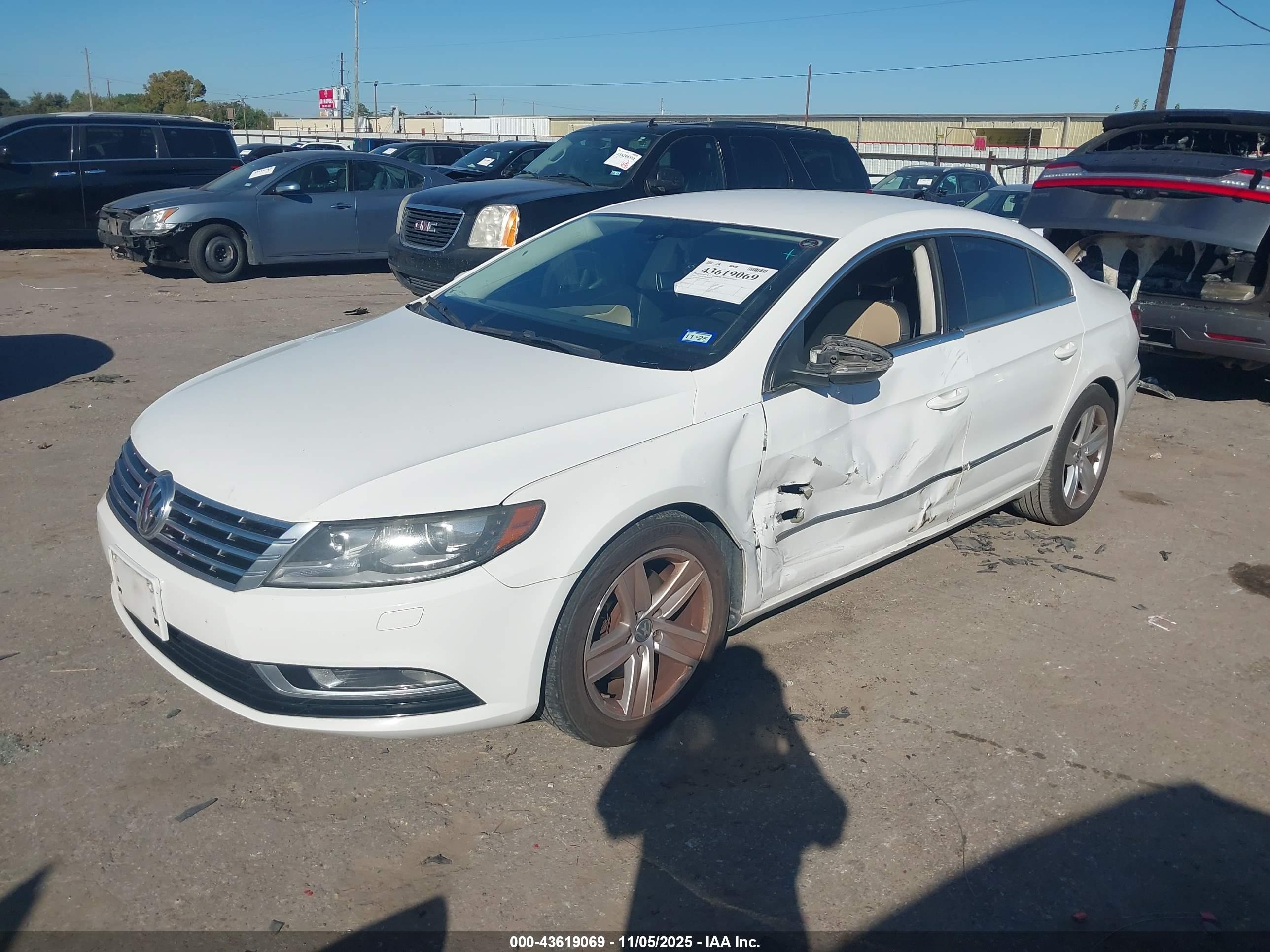 VOLKSWAGEN CC image 6