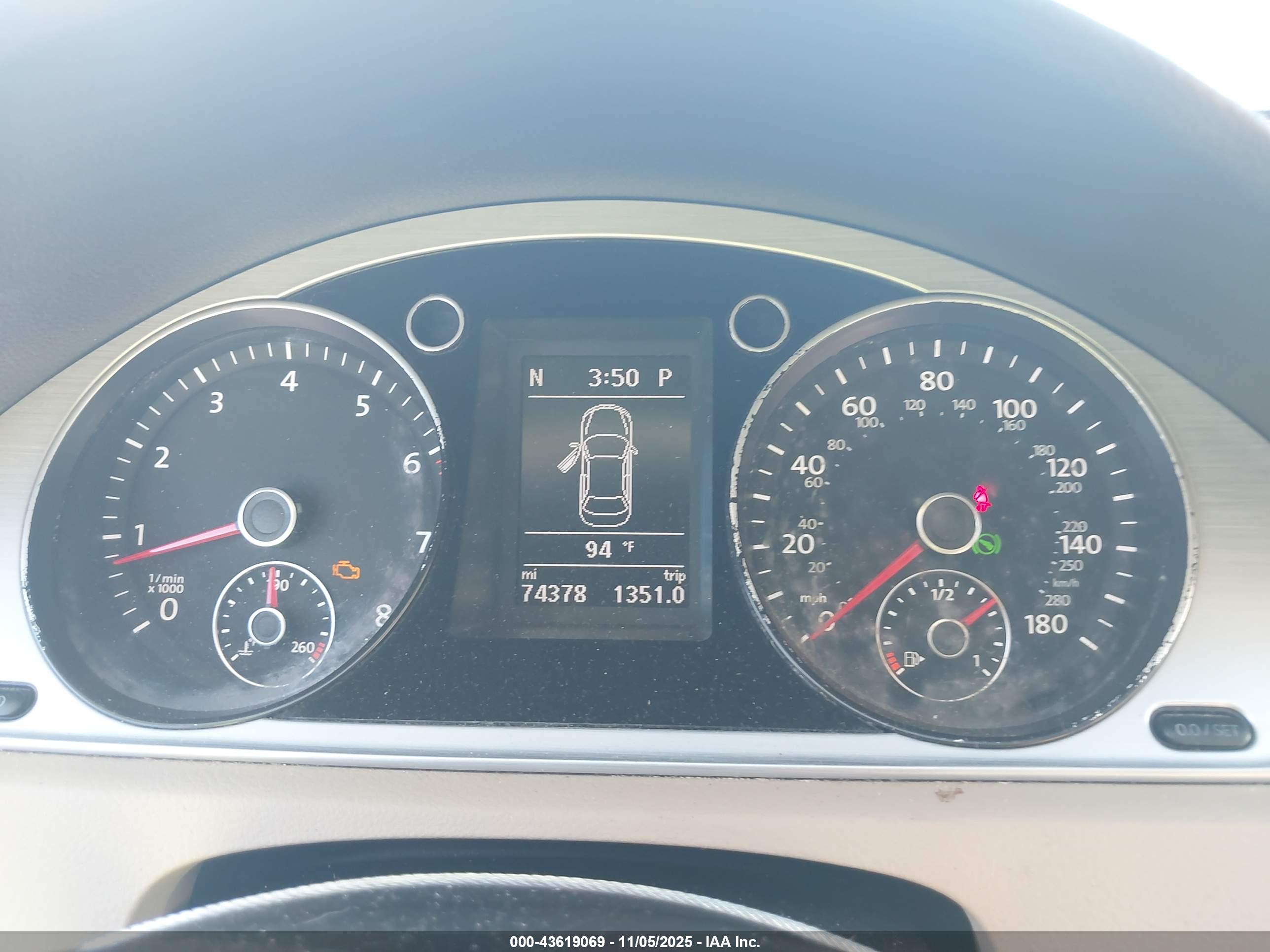 VOLKSWAGEN CC image 7