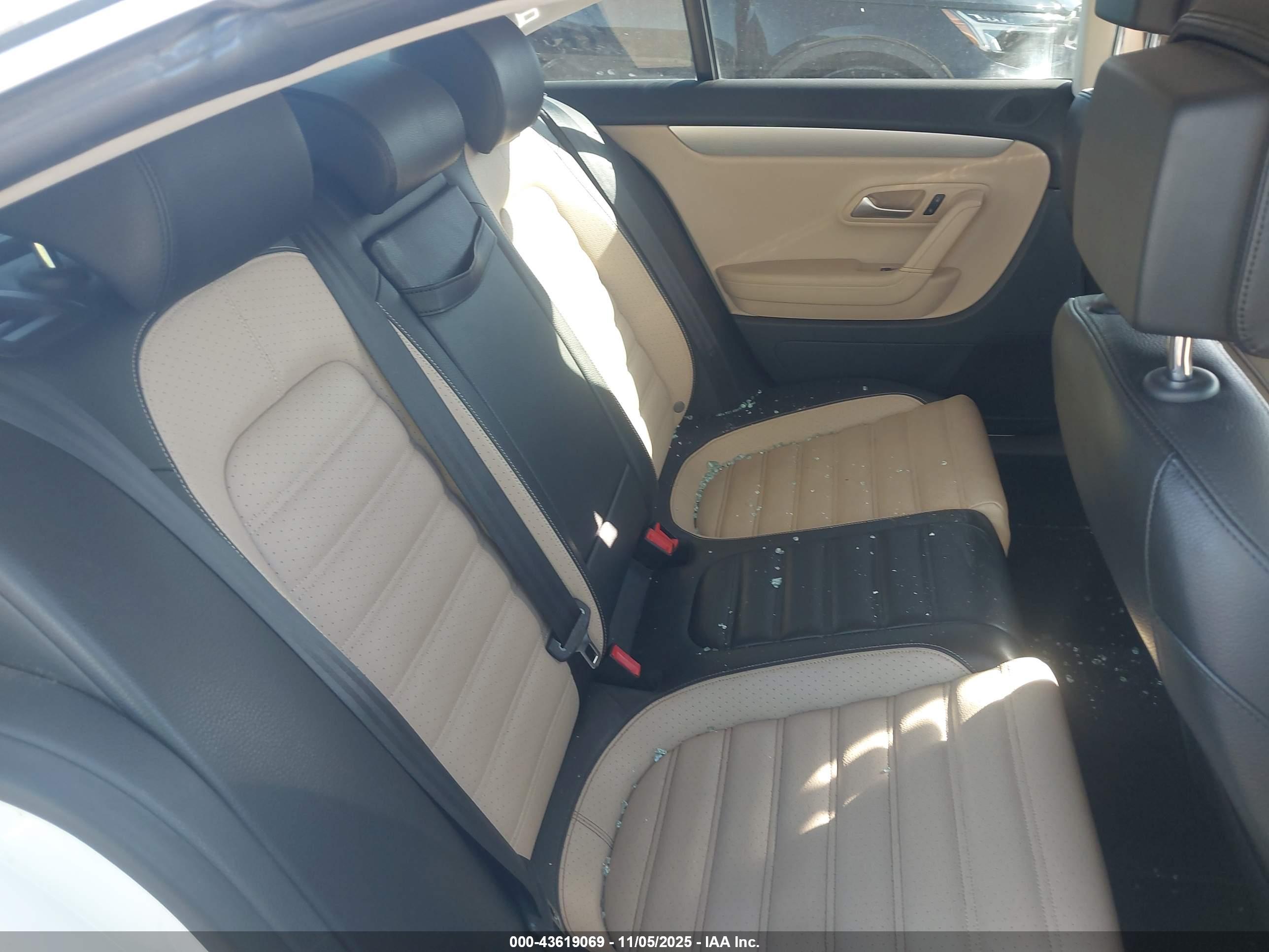 VOLKSWAGEN CC image 8