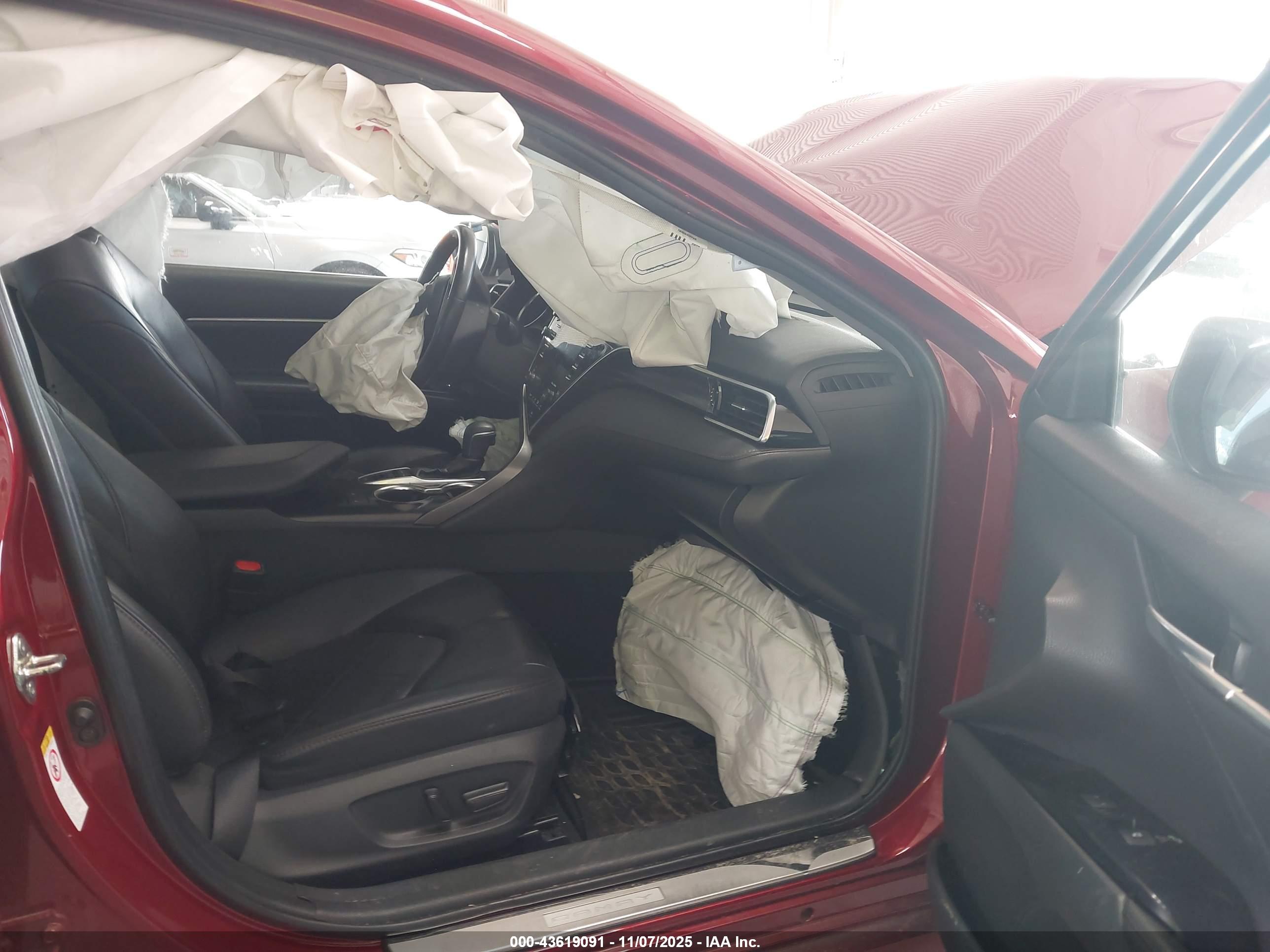 TOYOTA CAMRY image 5