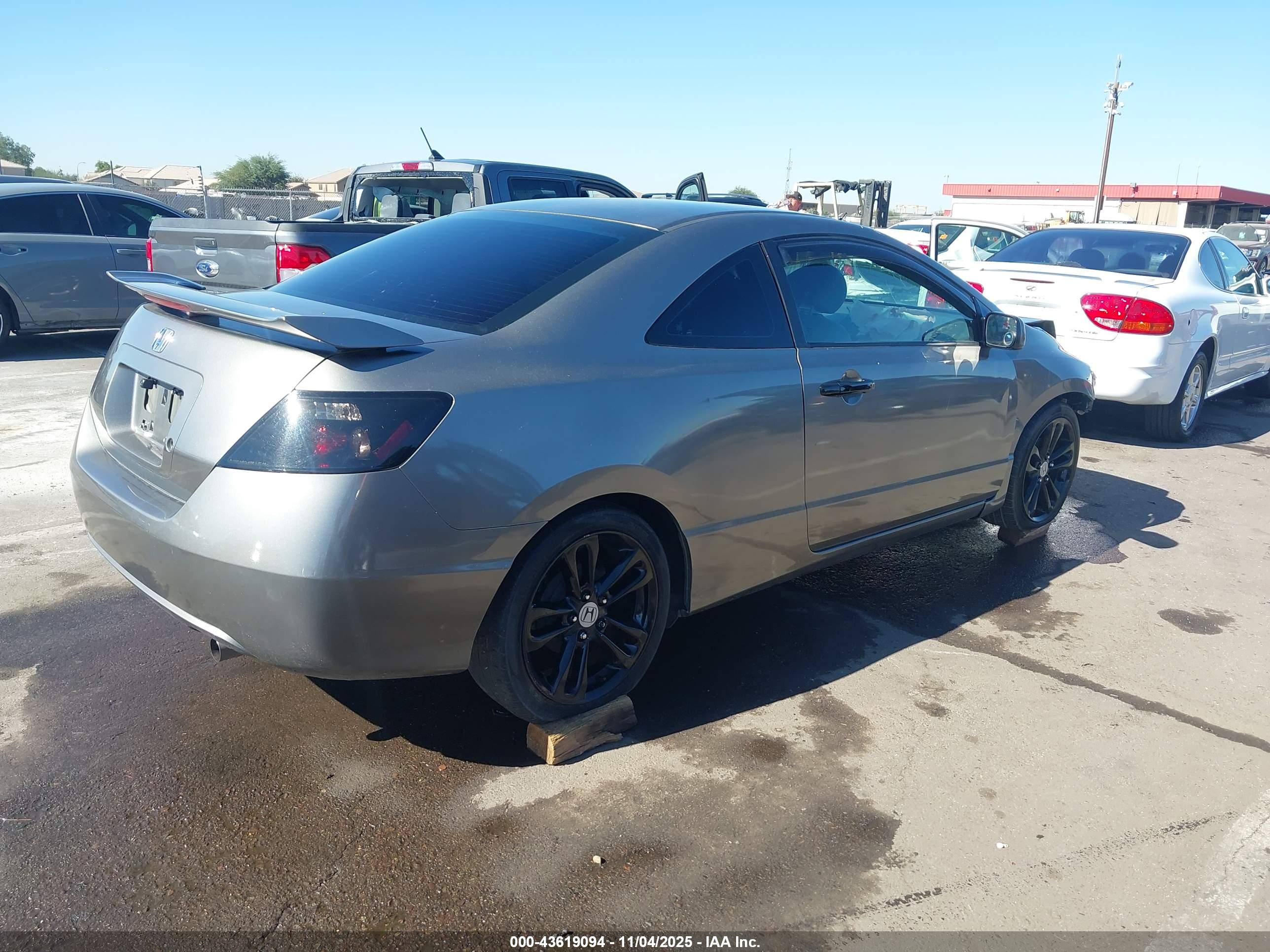 HONDA CIVIC image 4
