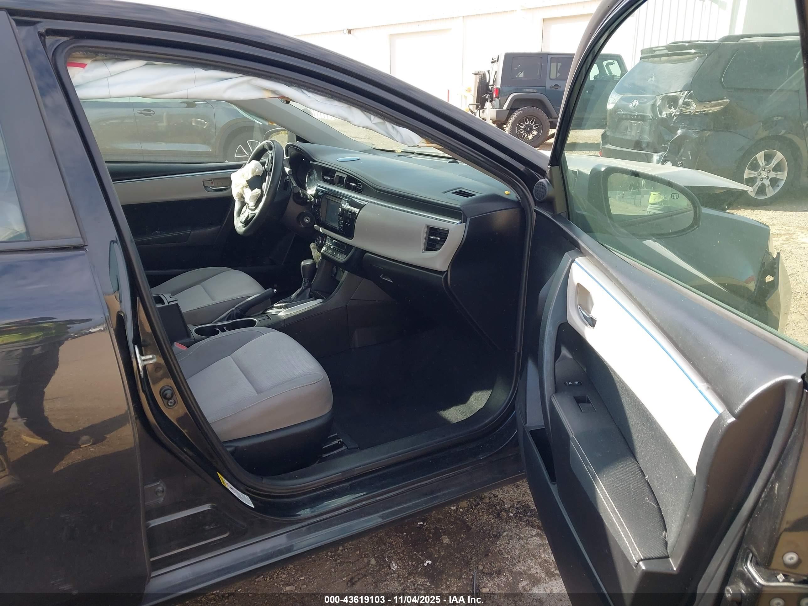TOYOTA COROLLA image 5