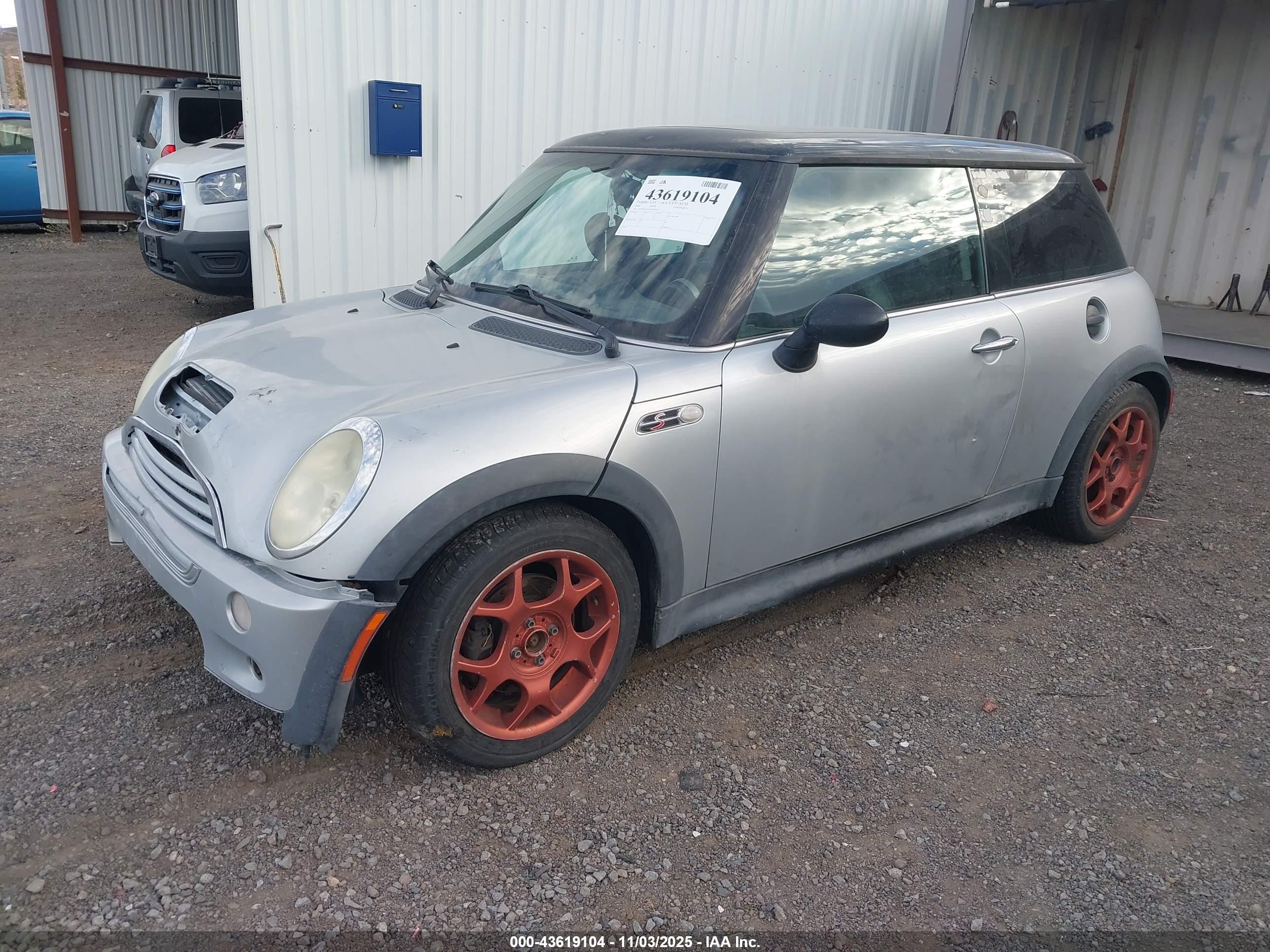 MINI COOPER image 2