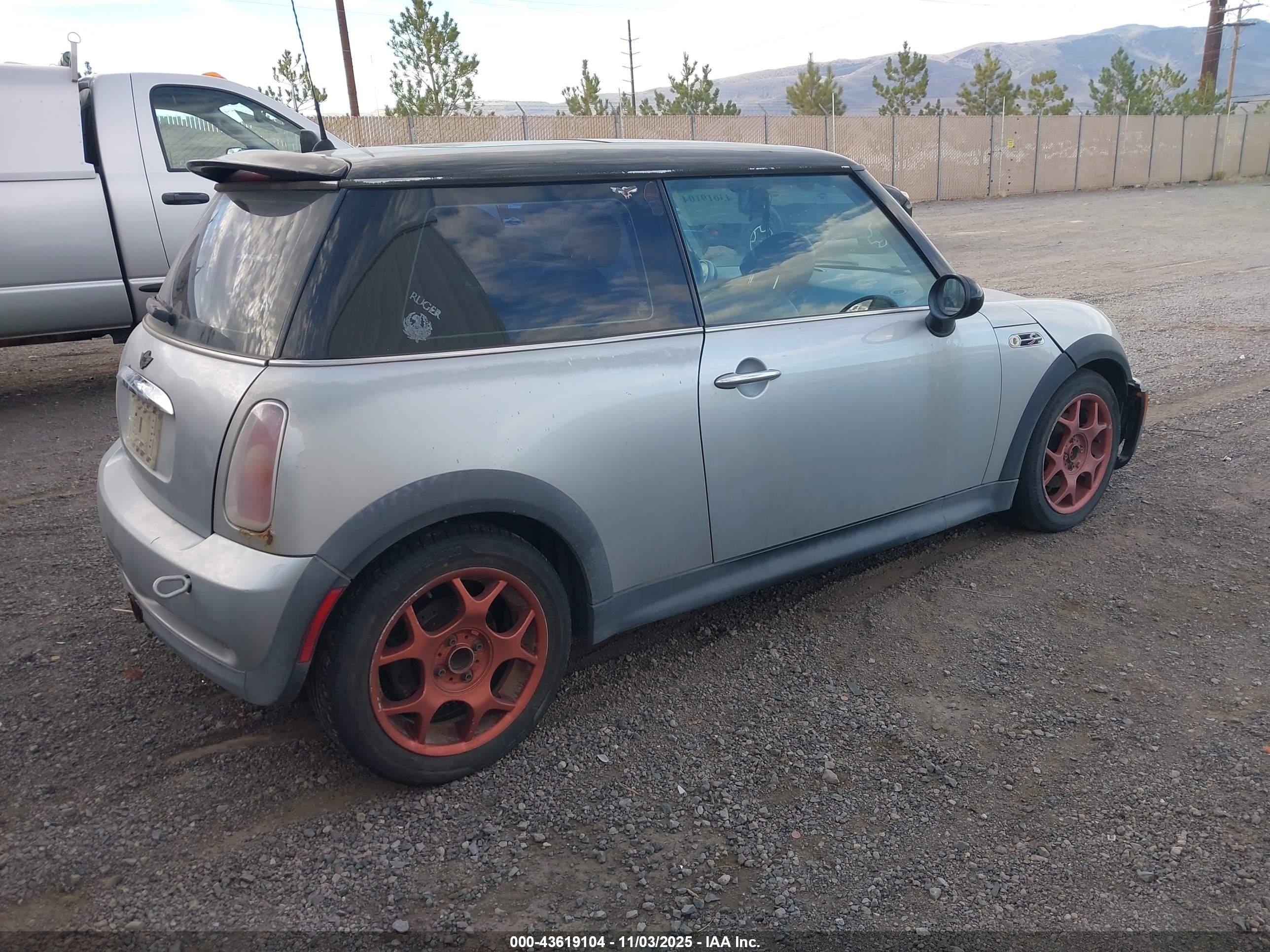MINI COOPER image 4