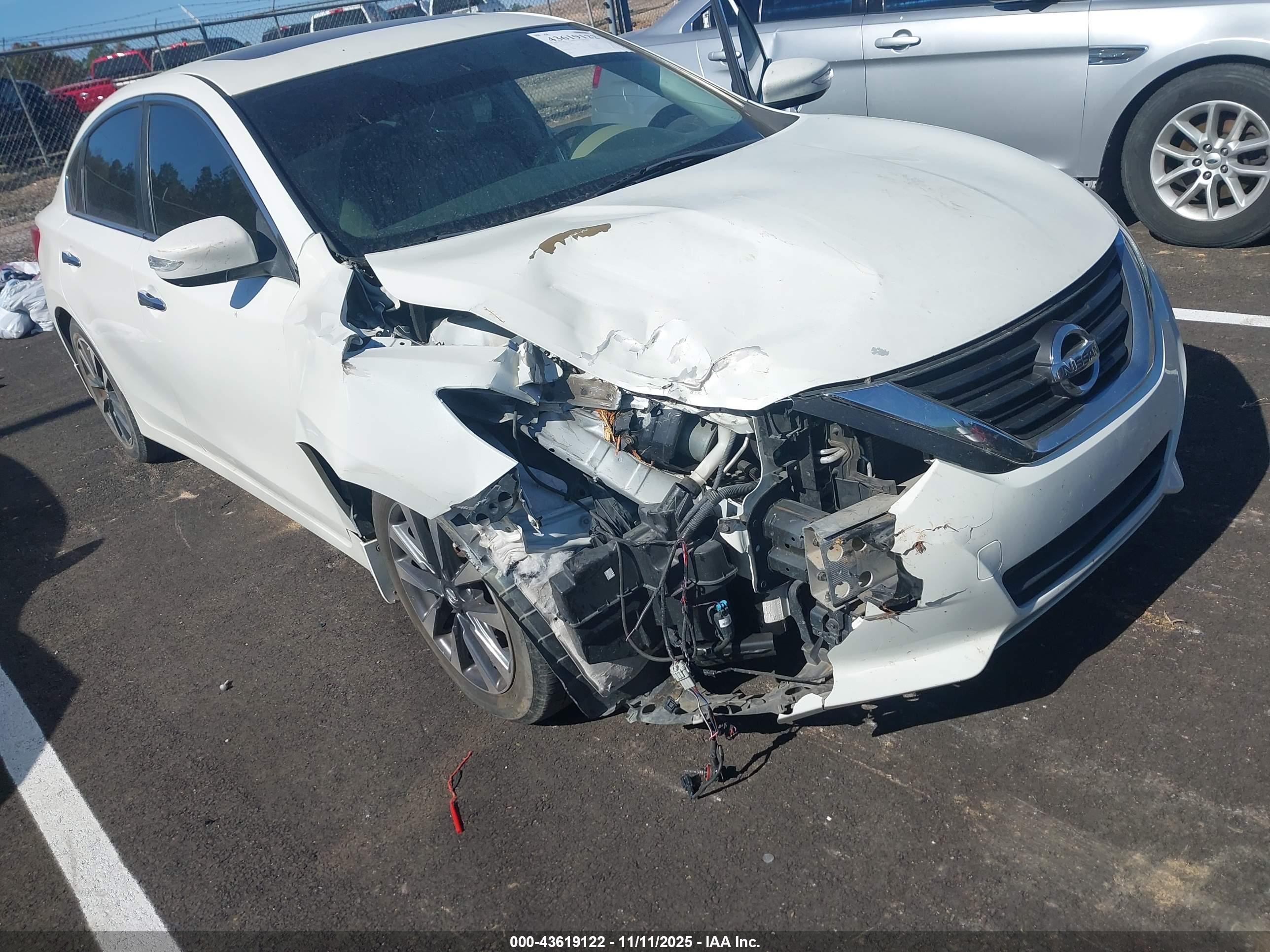 NISSAN ALTIMA image 6