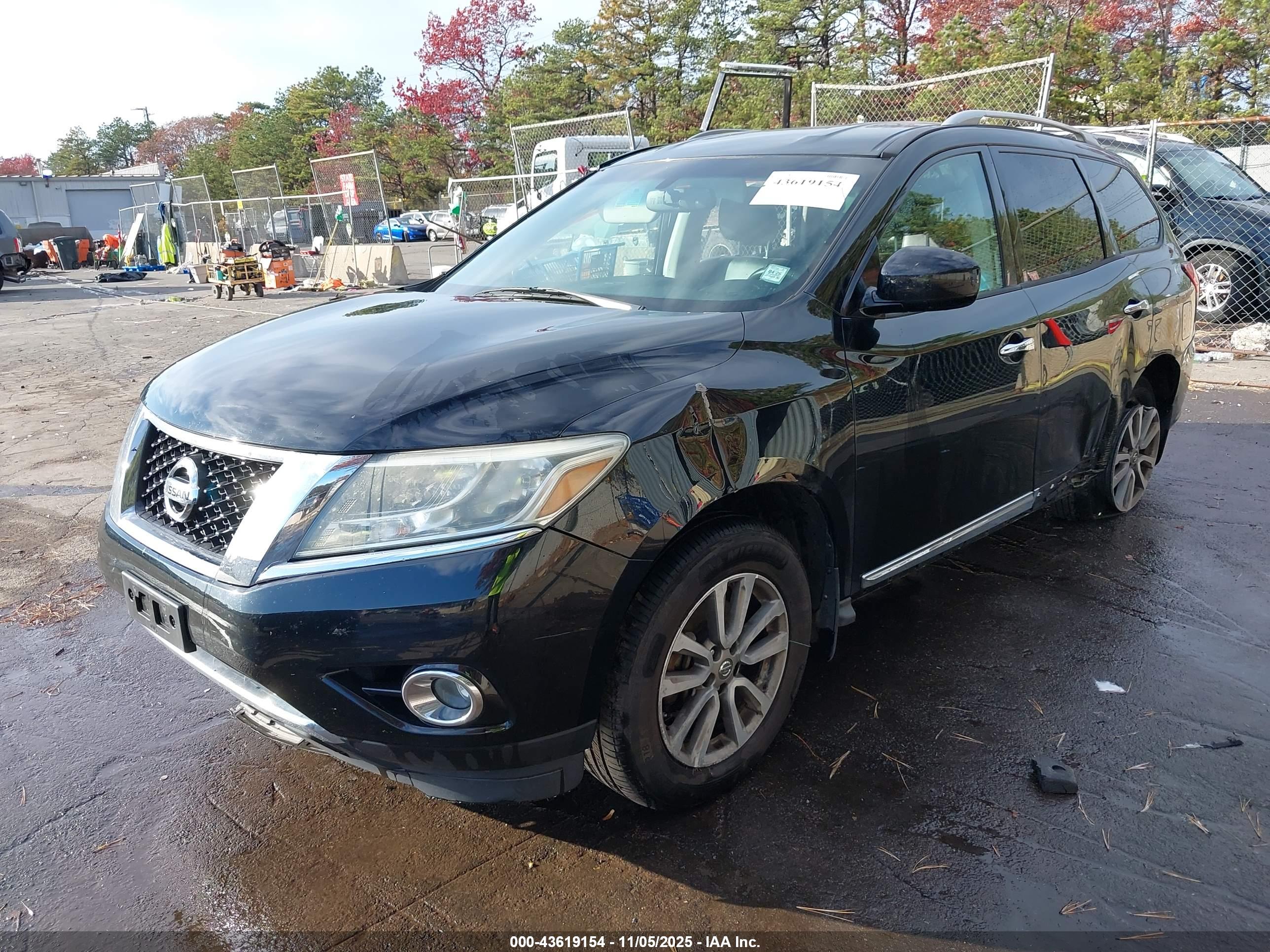 NISSAN PATHFINDER image 2