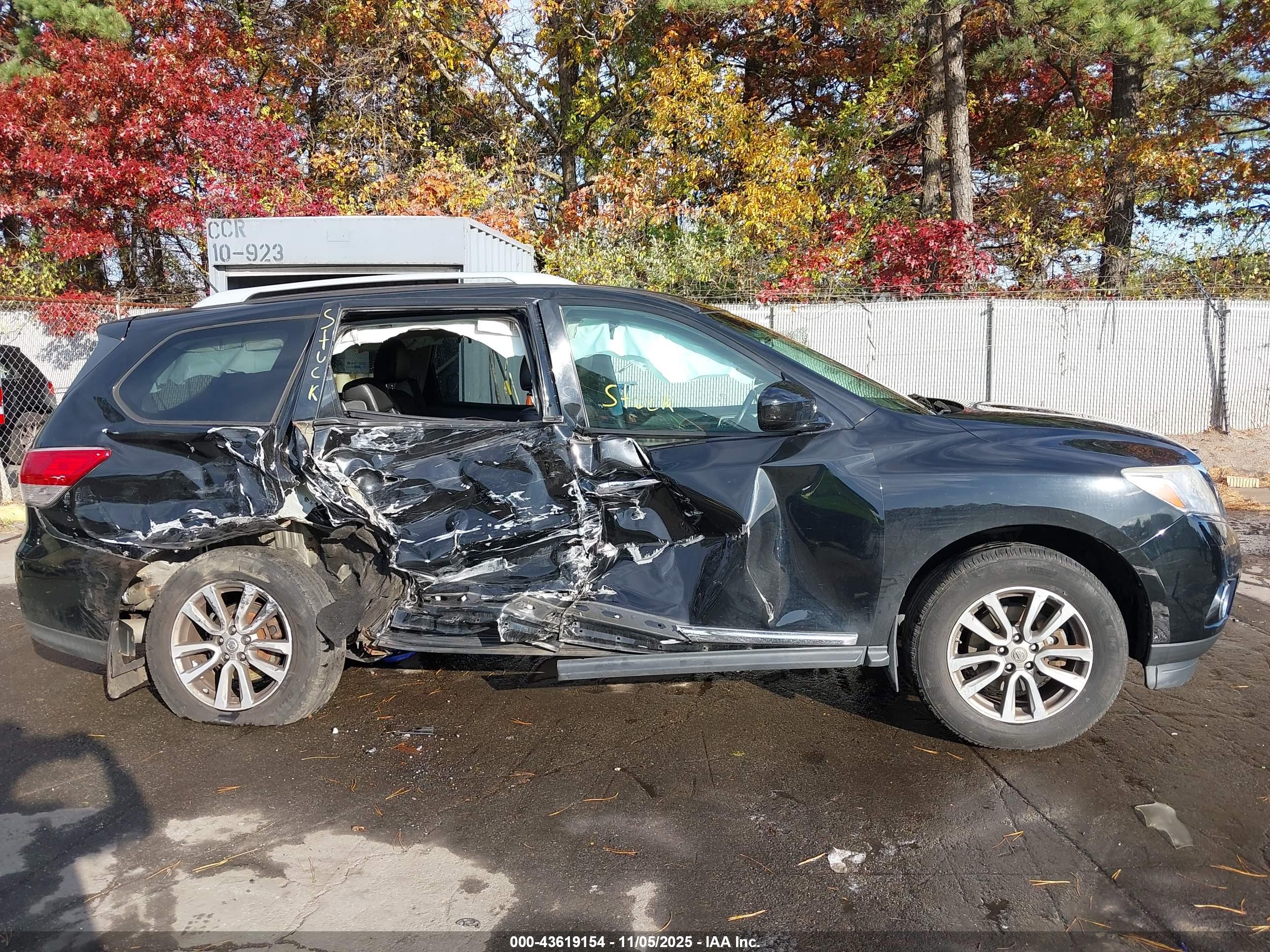 NISSAN PATHFINDER image 6