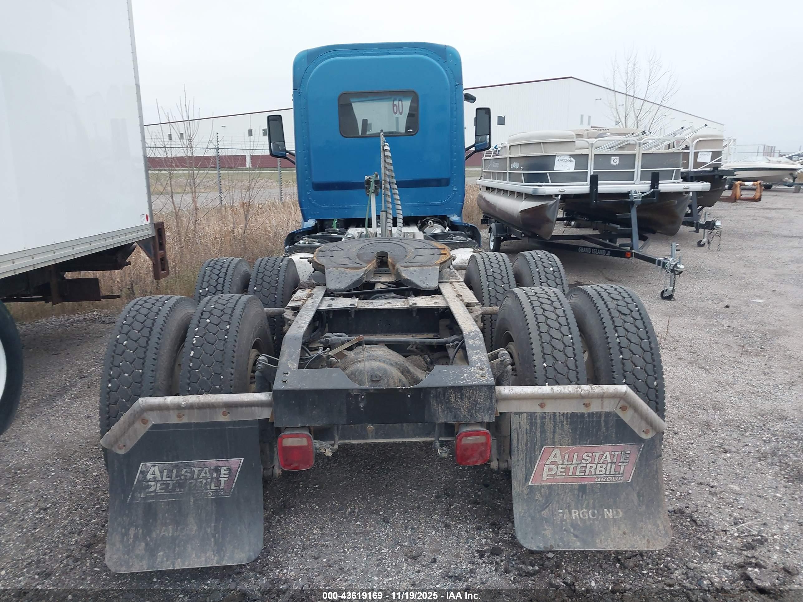 PETERBILT 579 image 8