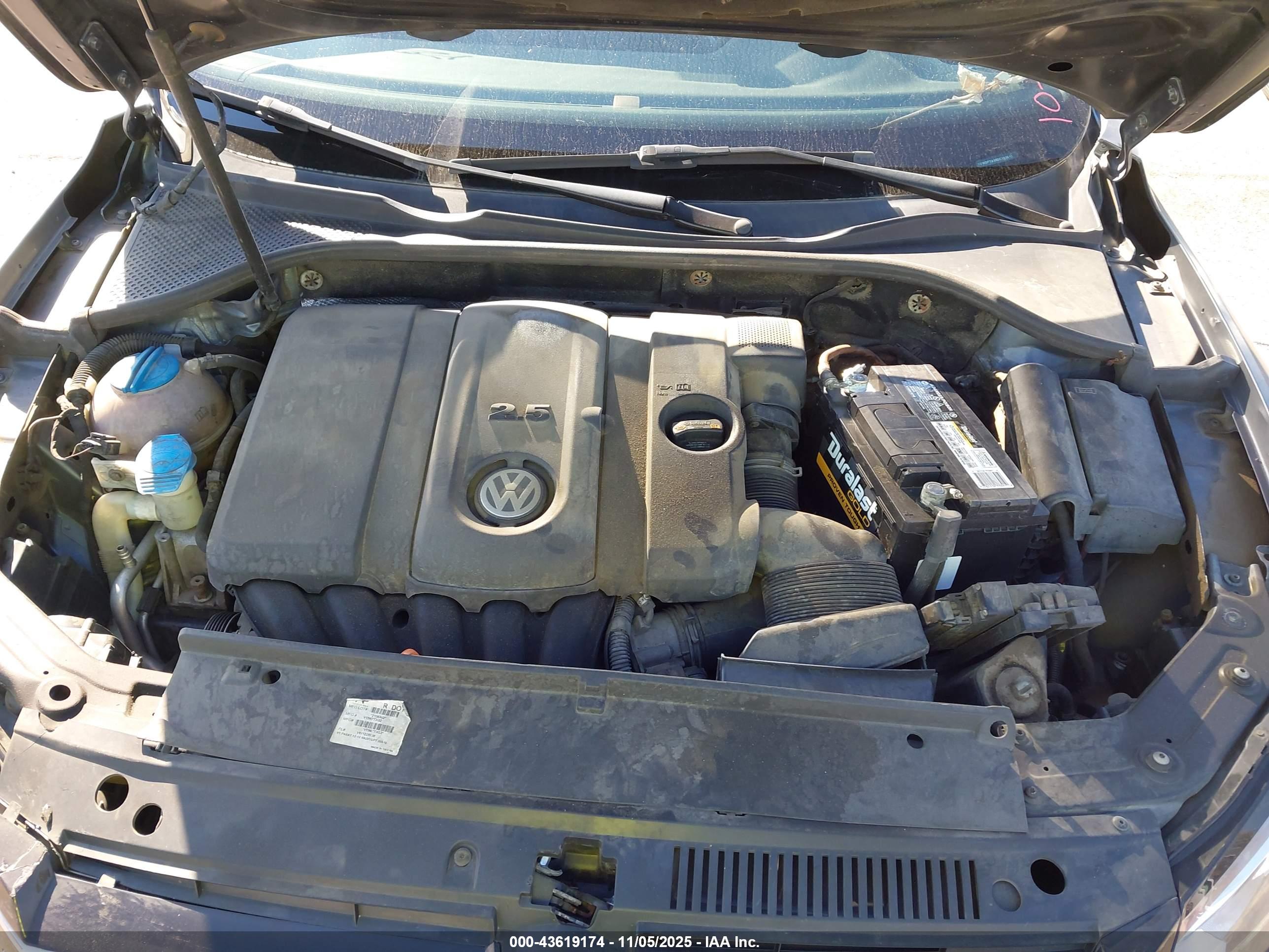 VOLKSWAGEN PASSAT image 10