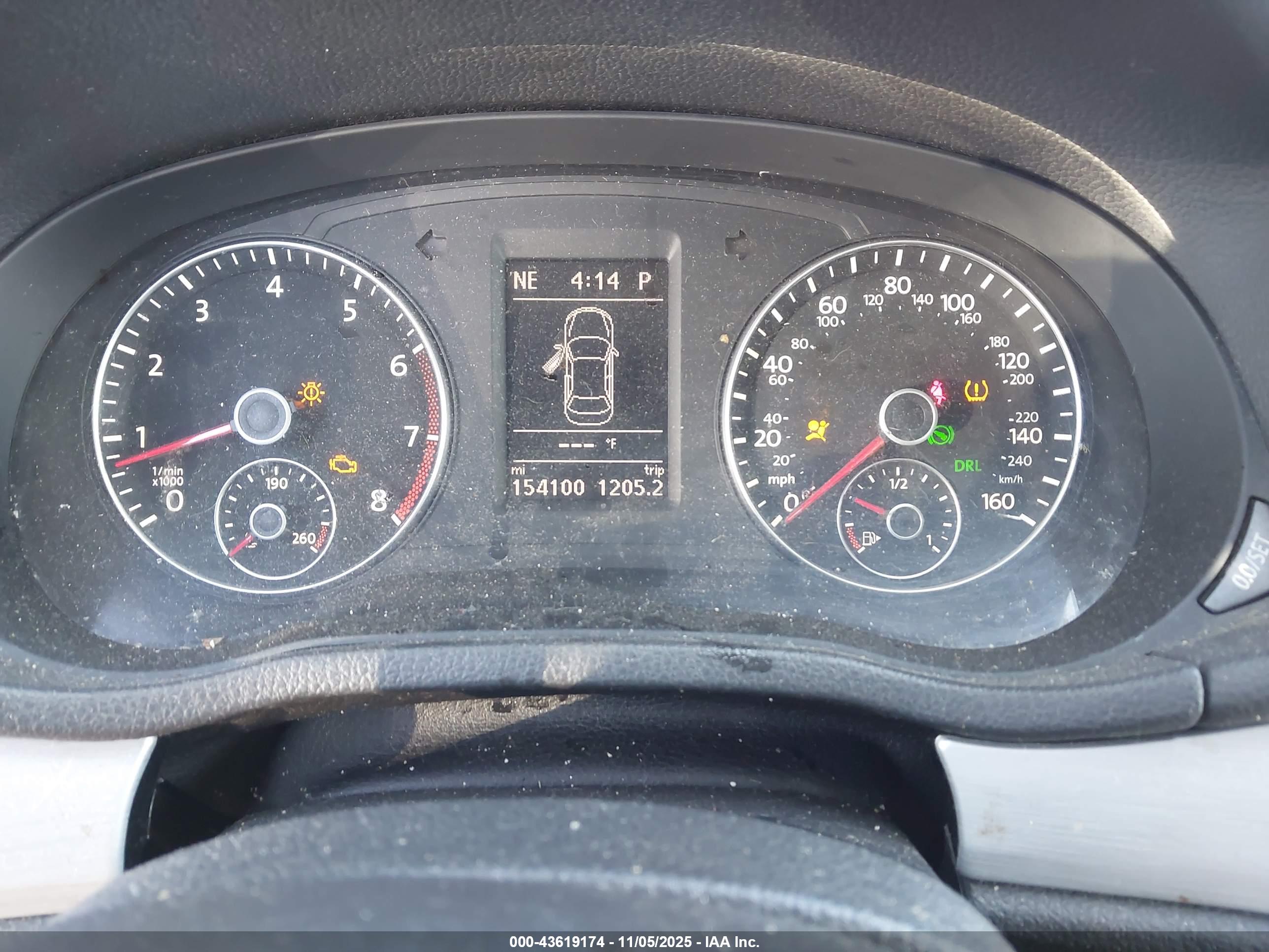 VOLKSWAGEN PASSAT image 7
