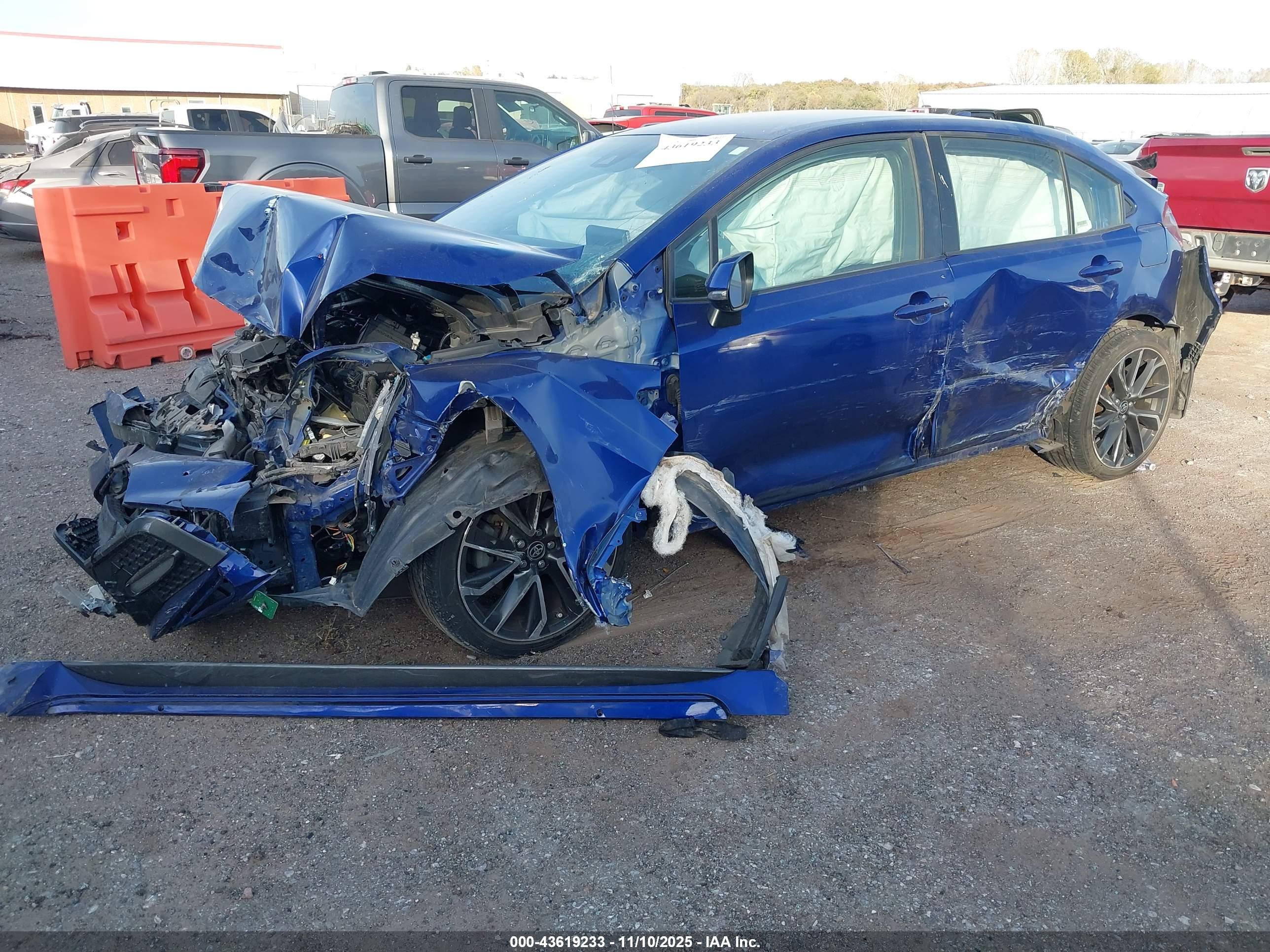 TOYOTA COROLLA image 2