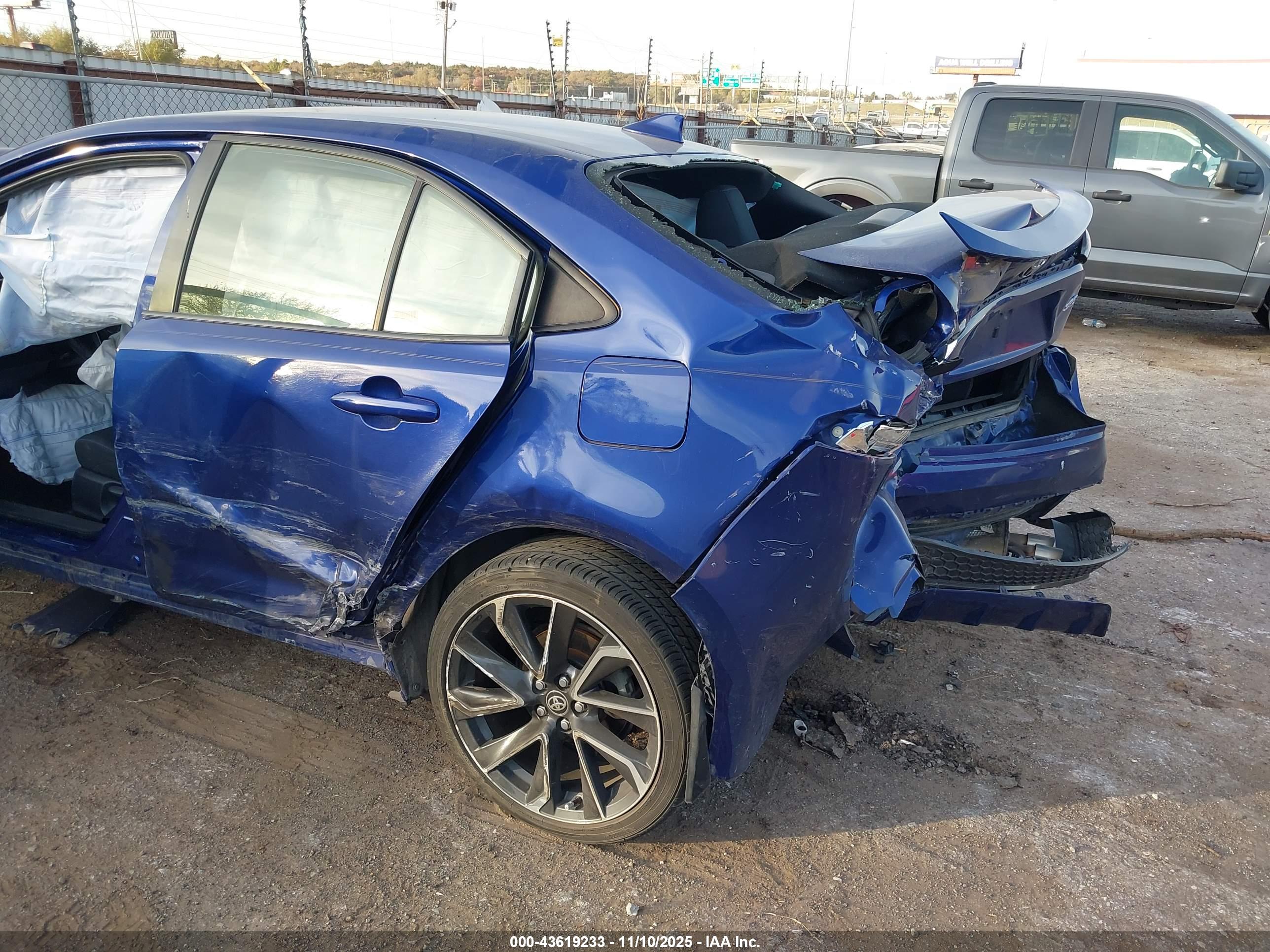 TOYOTA COROLLA image 6