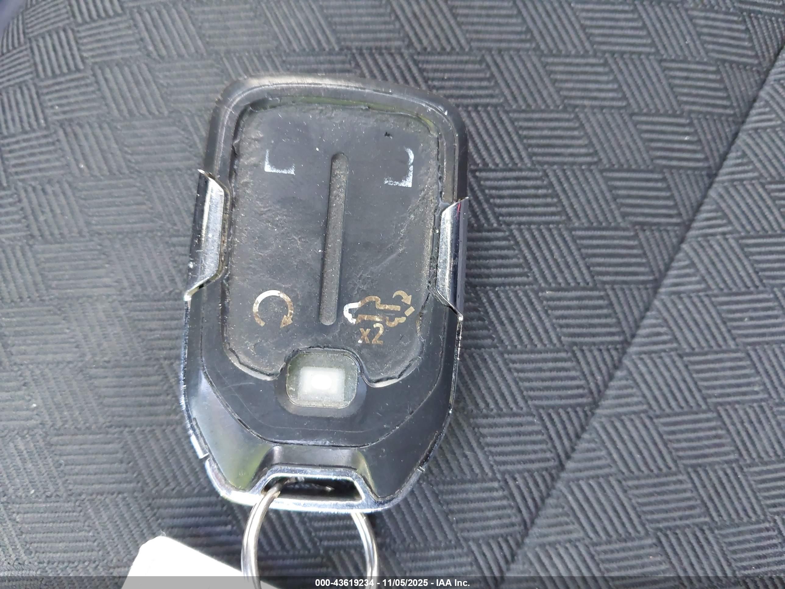 GMC SIERRA image 11