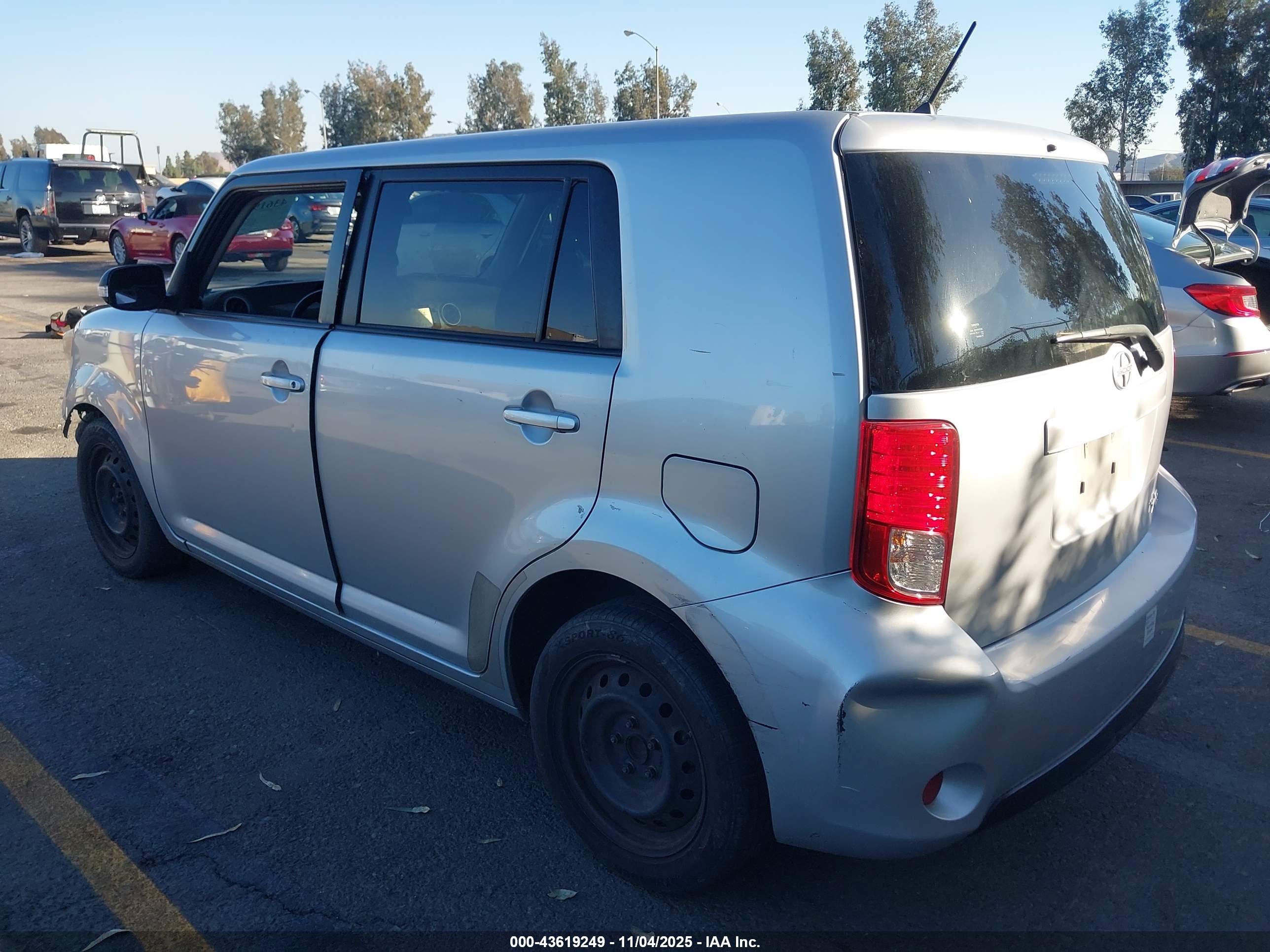 SCION XB image 3