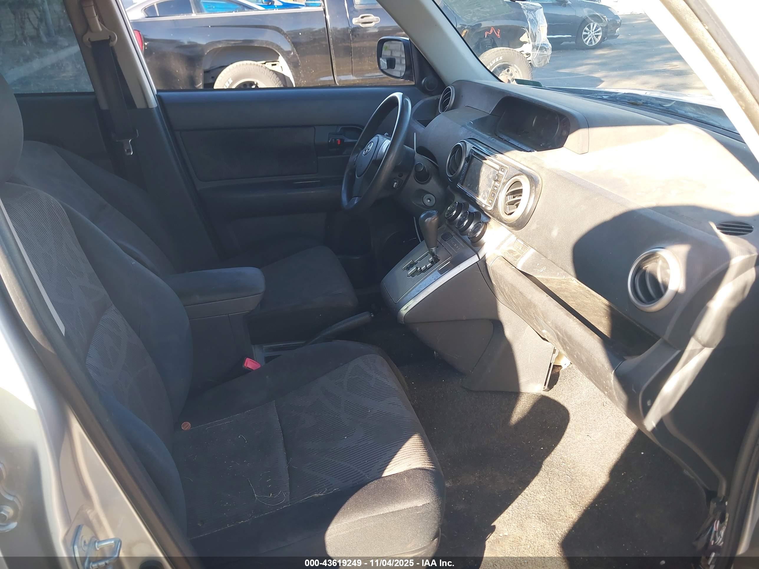 SCION XB image 5