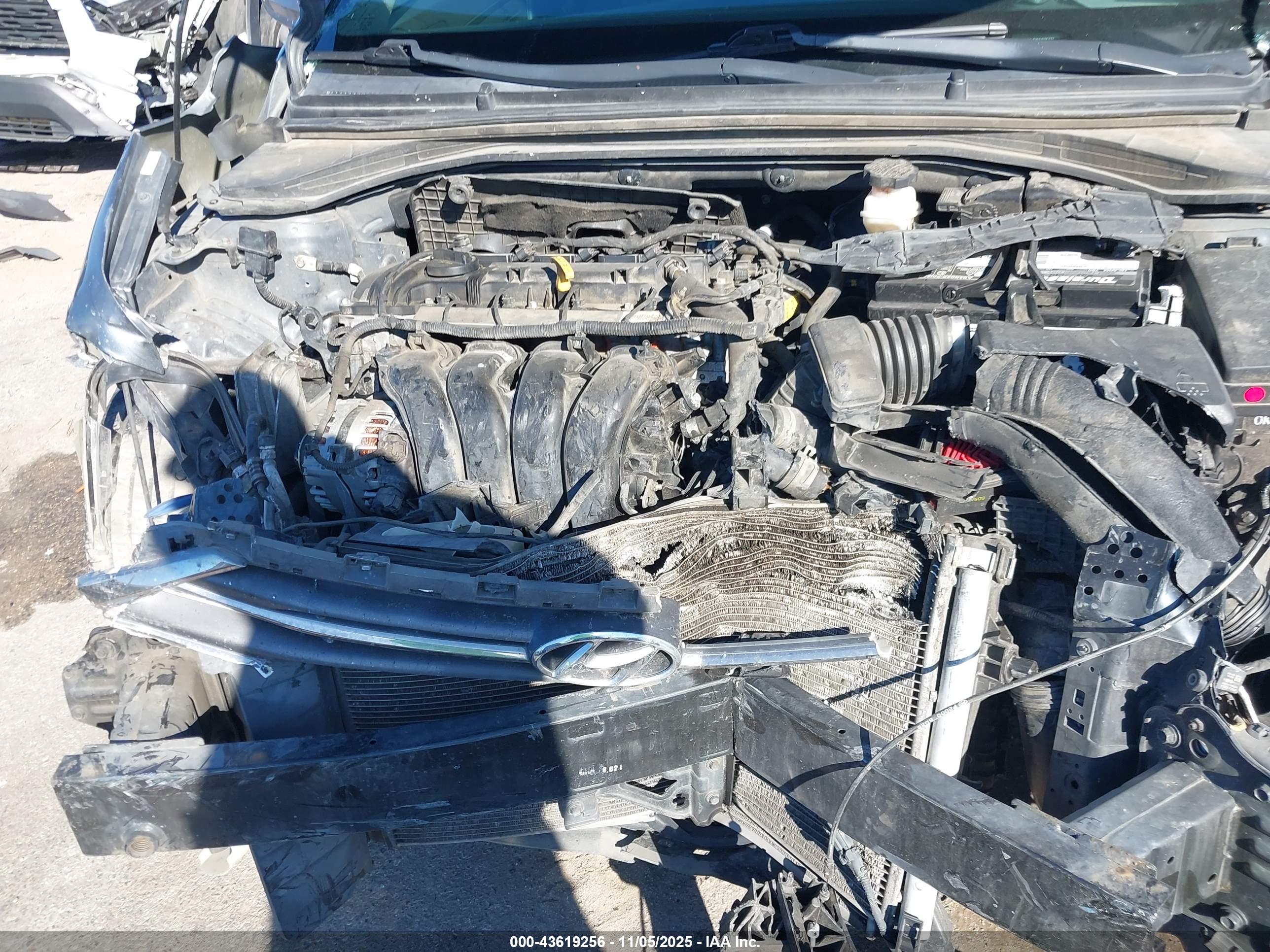 HYUNDAI ELANTRA image 10