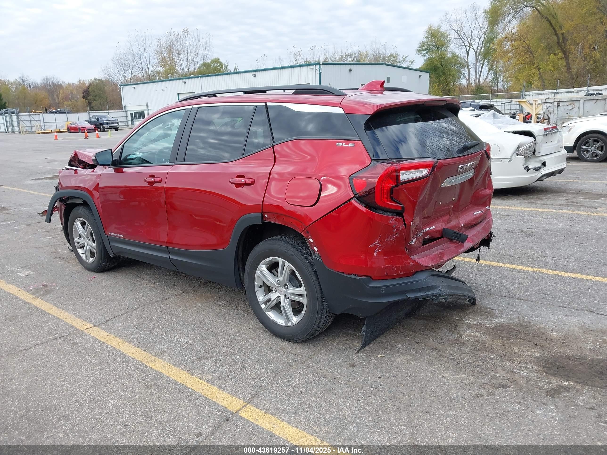 GMC TERRAIN image 3