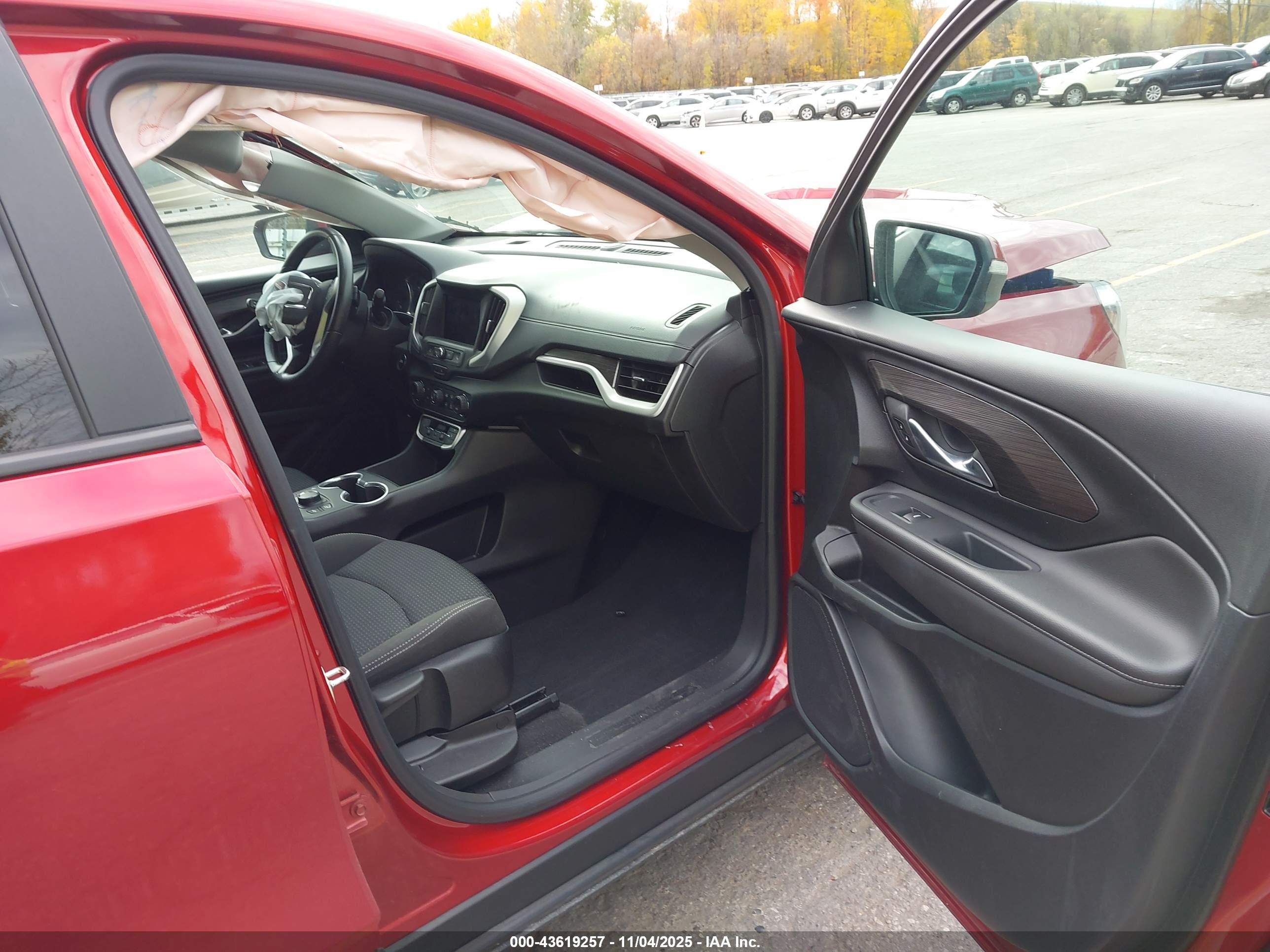 GMC TERRAIN image 5
