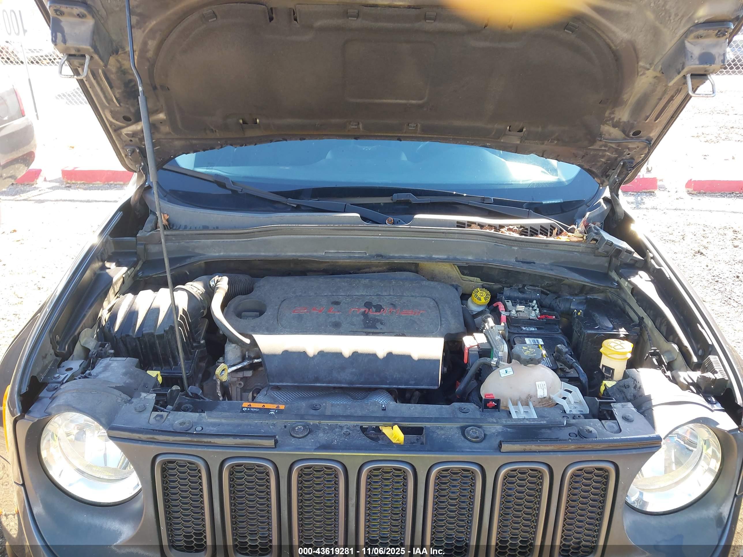 JEEP RENEGADE image 10