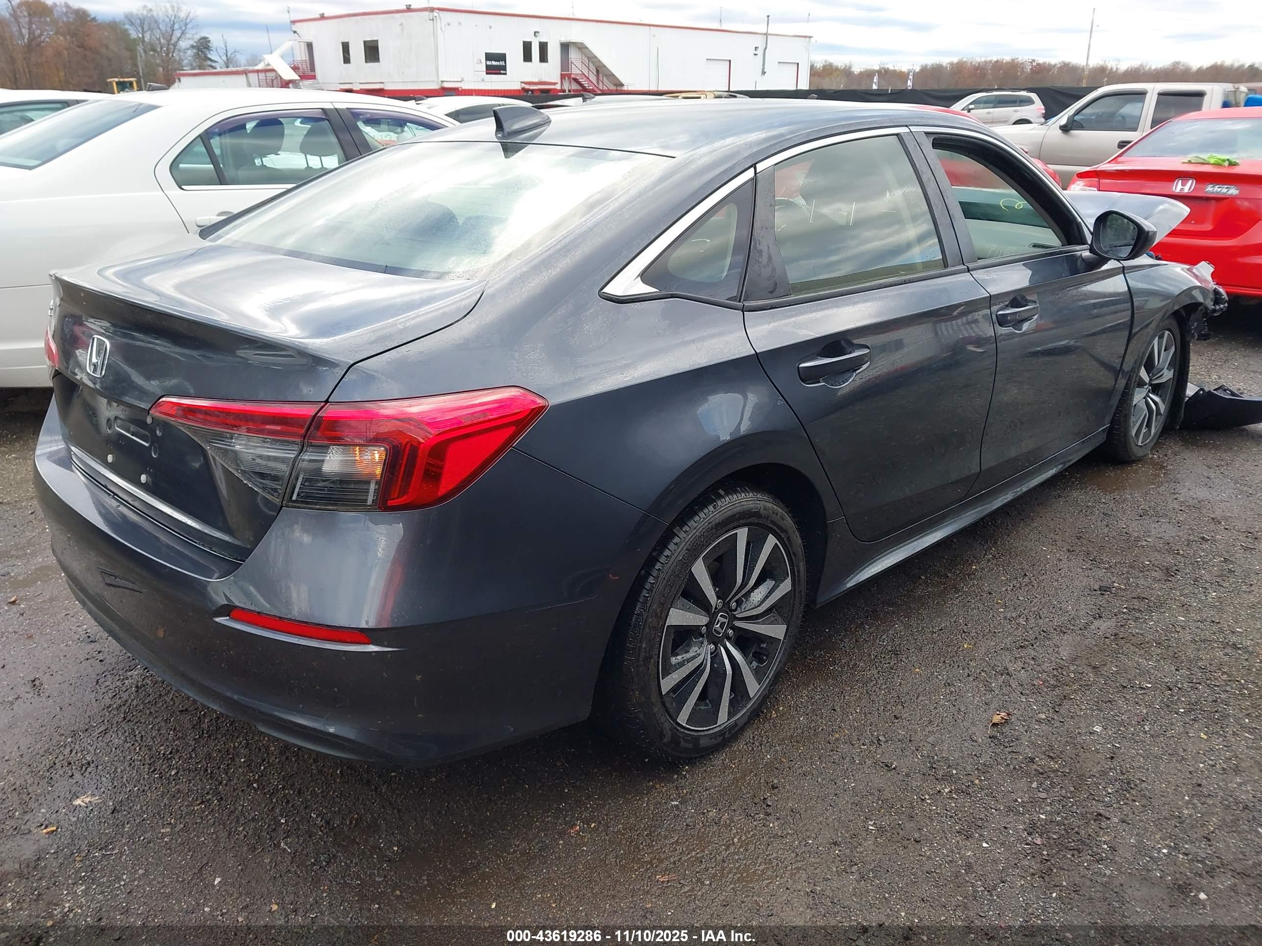 HONDA CIVIC image 4