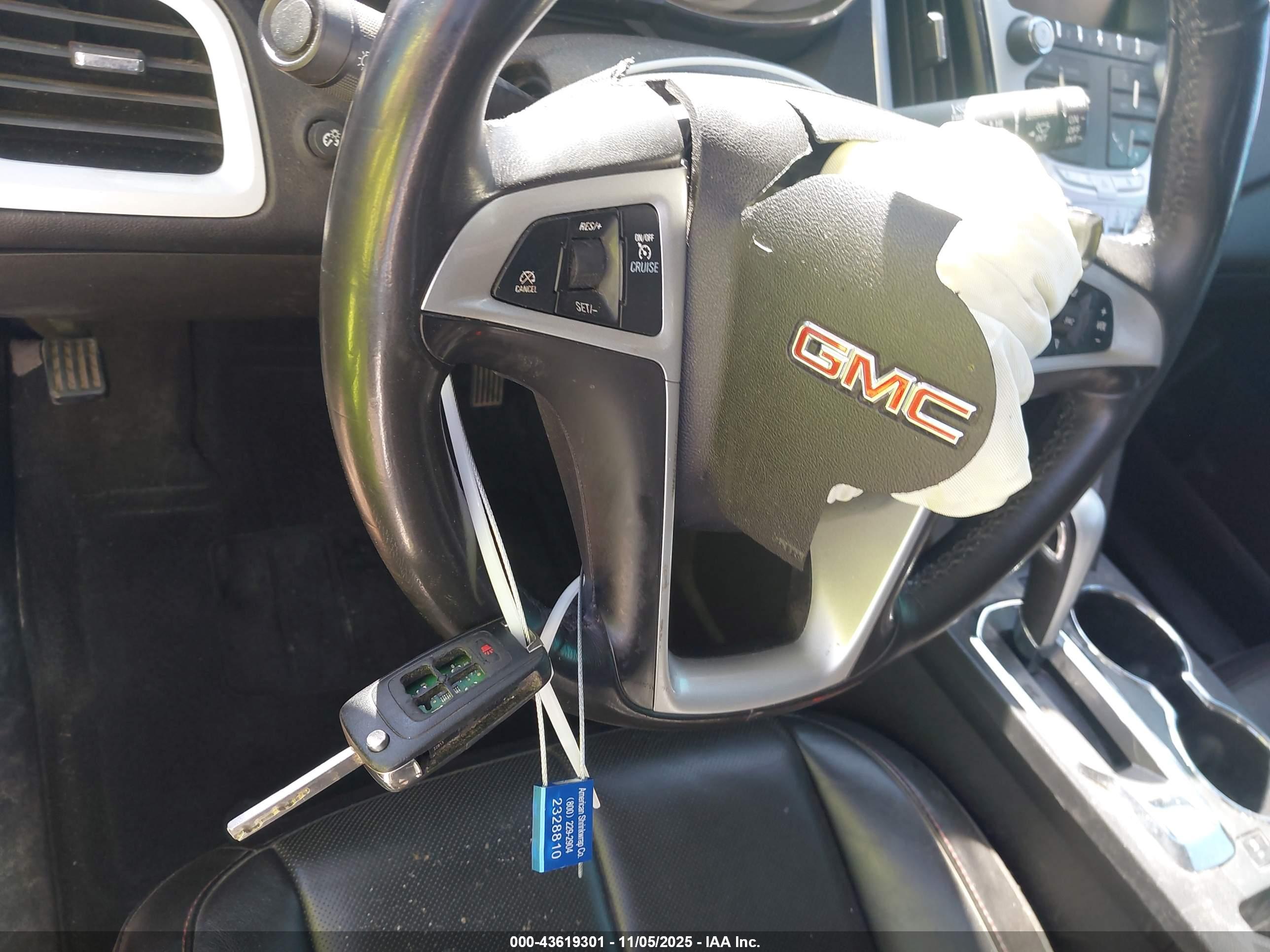GMC TERRAIN image 11