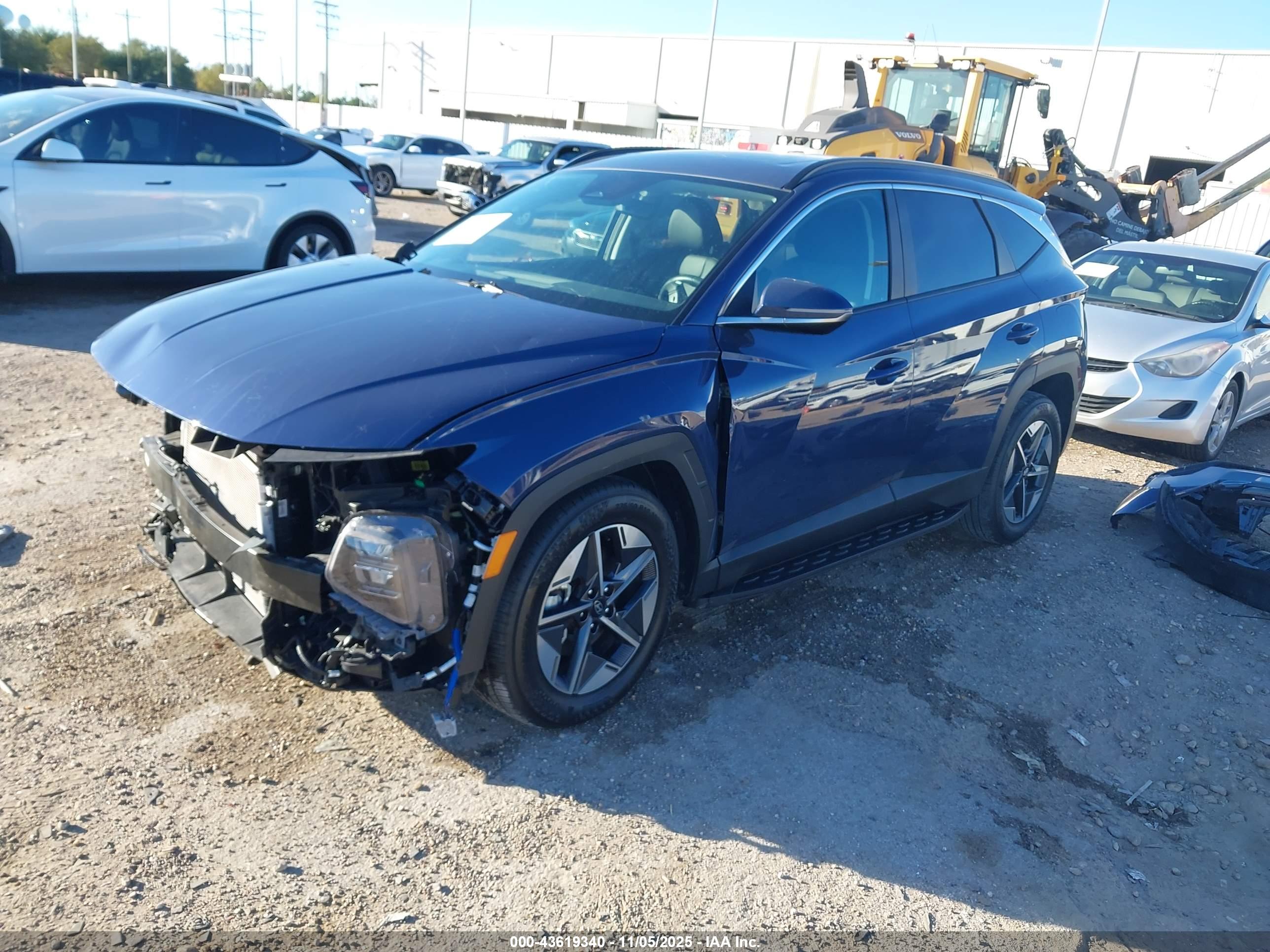 HYUNDAI TUCSON image 2