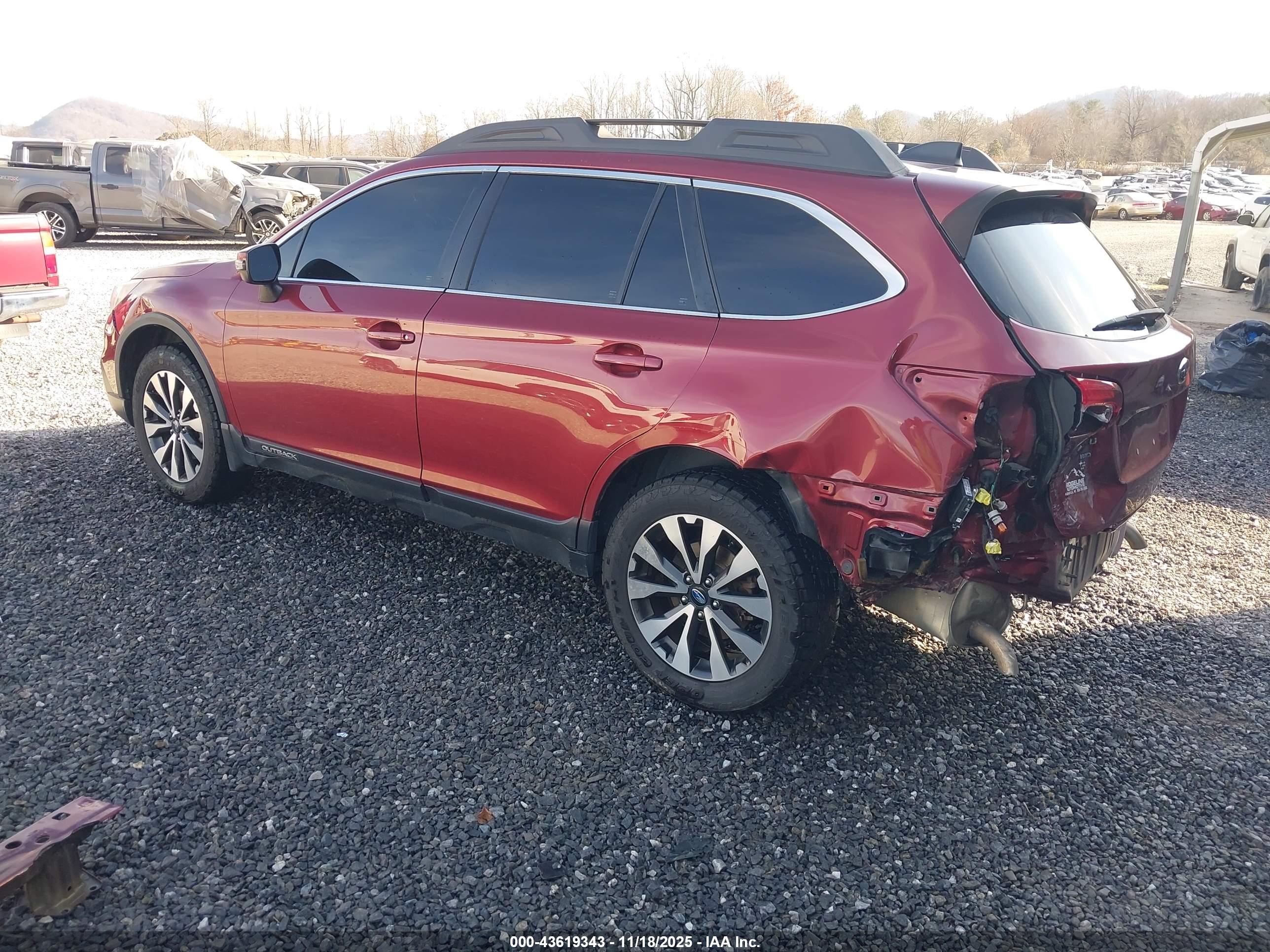 SUBARU OUTBACK image 3