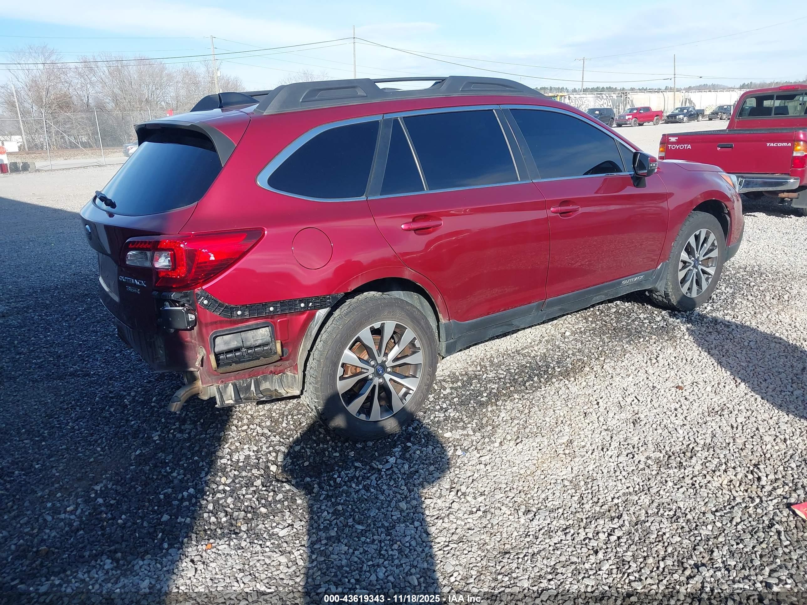 SUBARU OUTBACK image 4