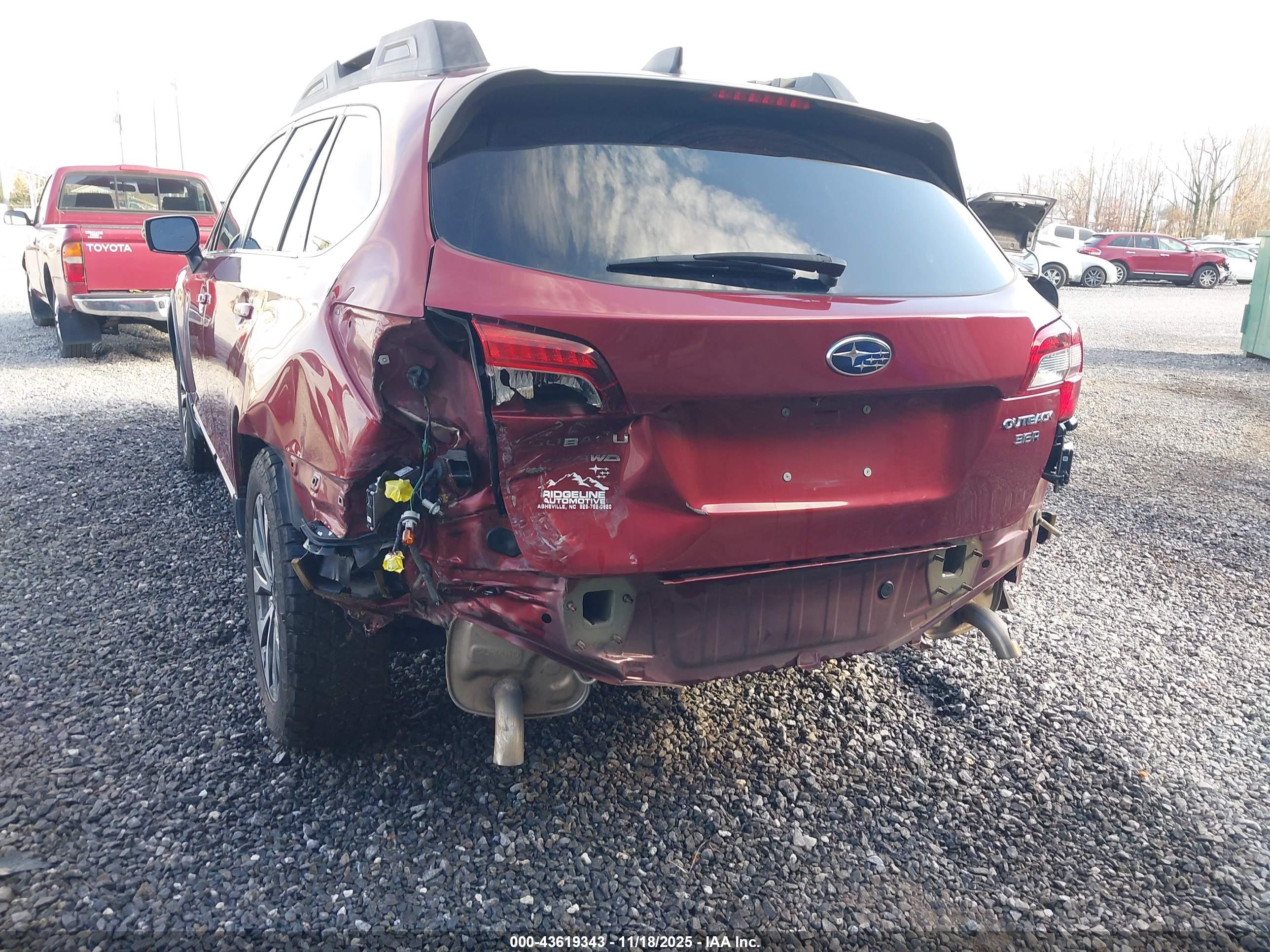 SUBARU OUTBACK image 6