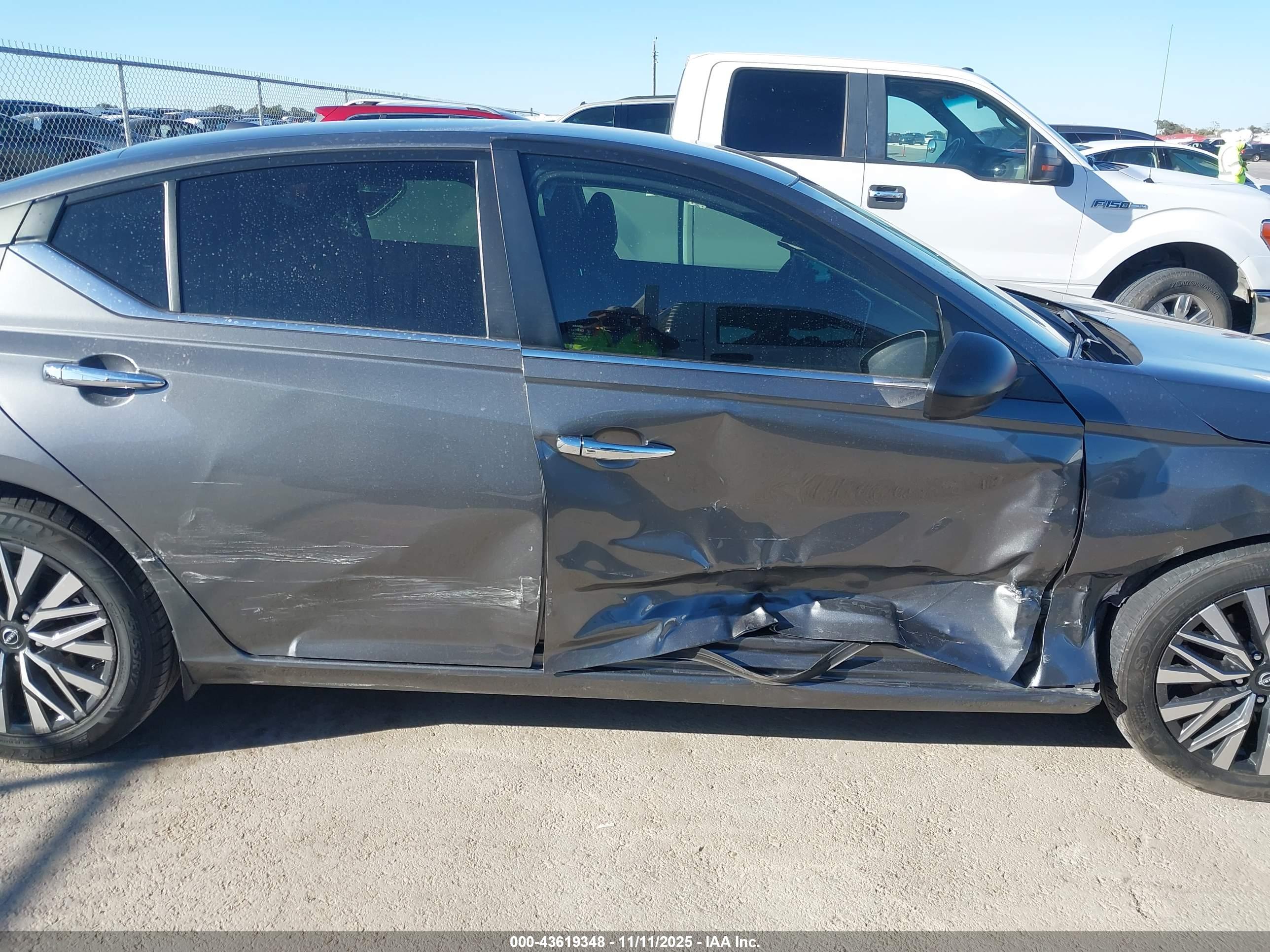 NISSAN ALTIMA image 6