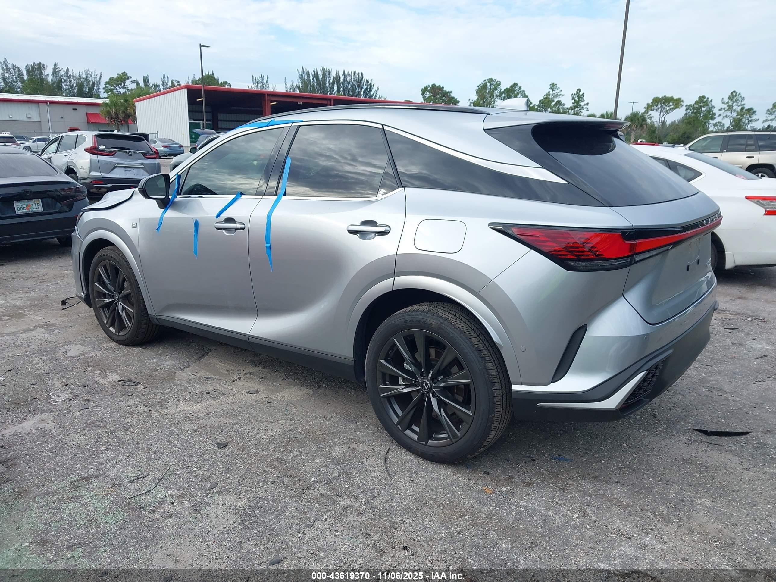 LEXUS RX image 3