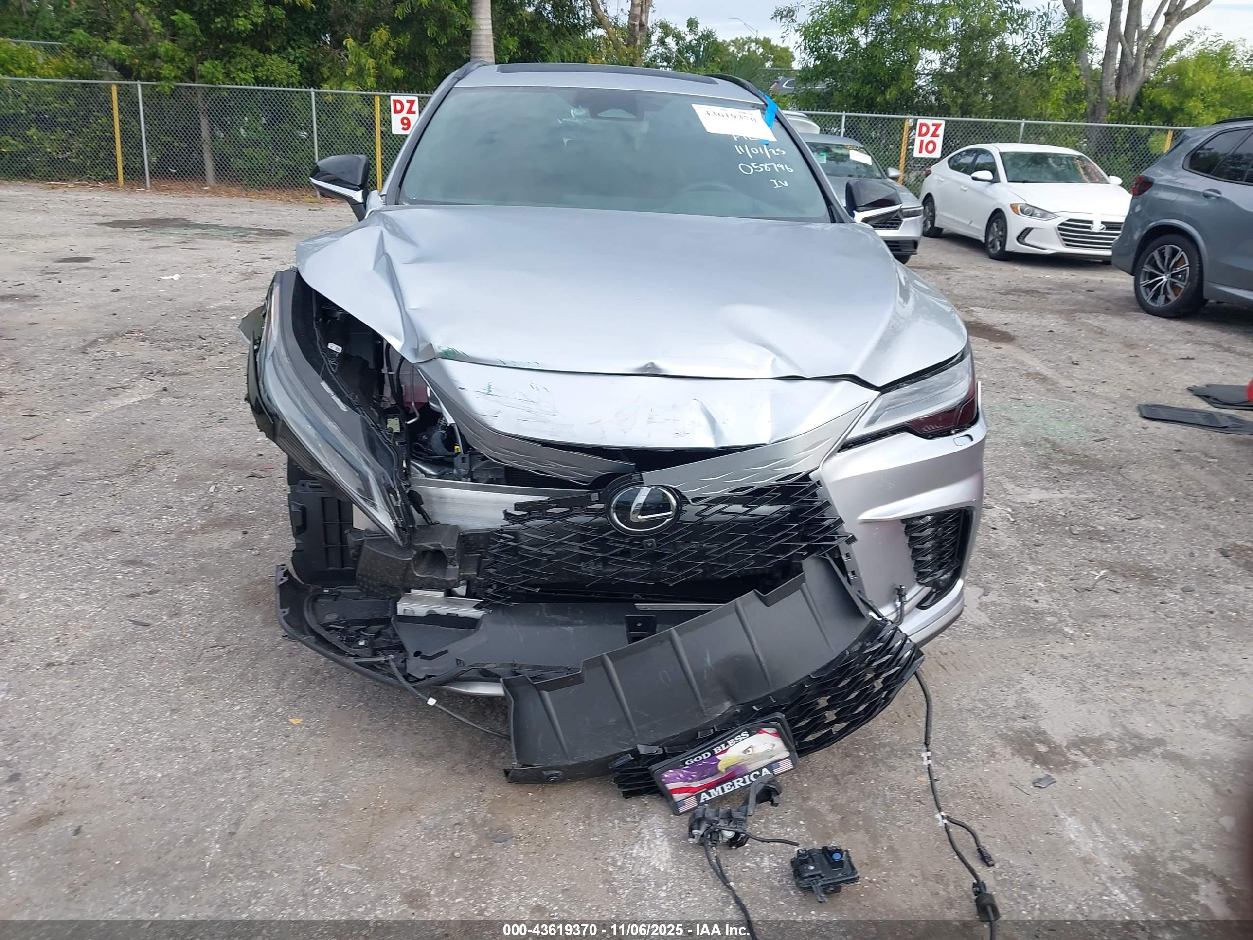 LEXUS RX image 6