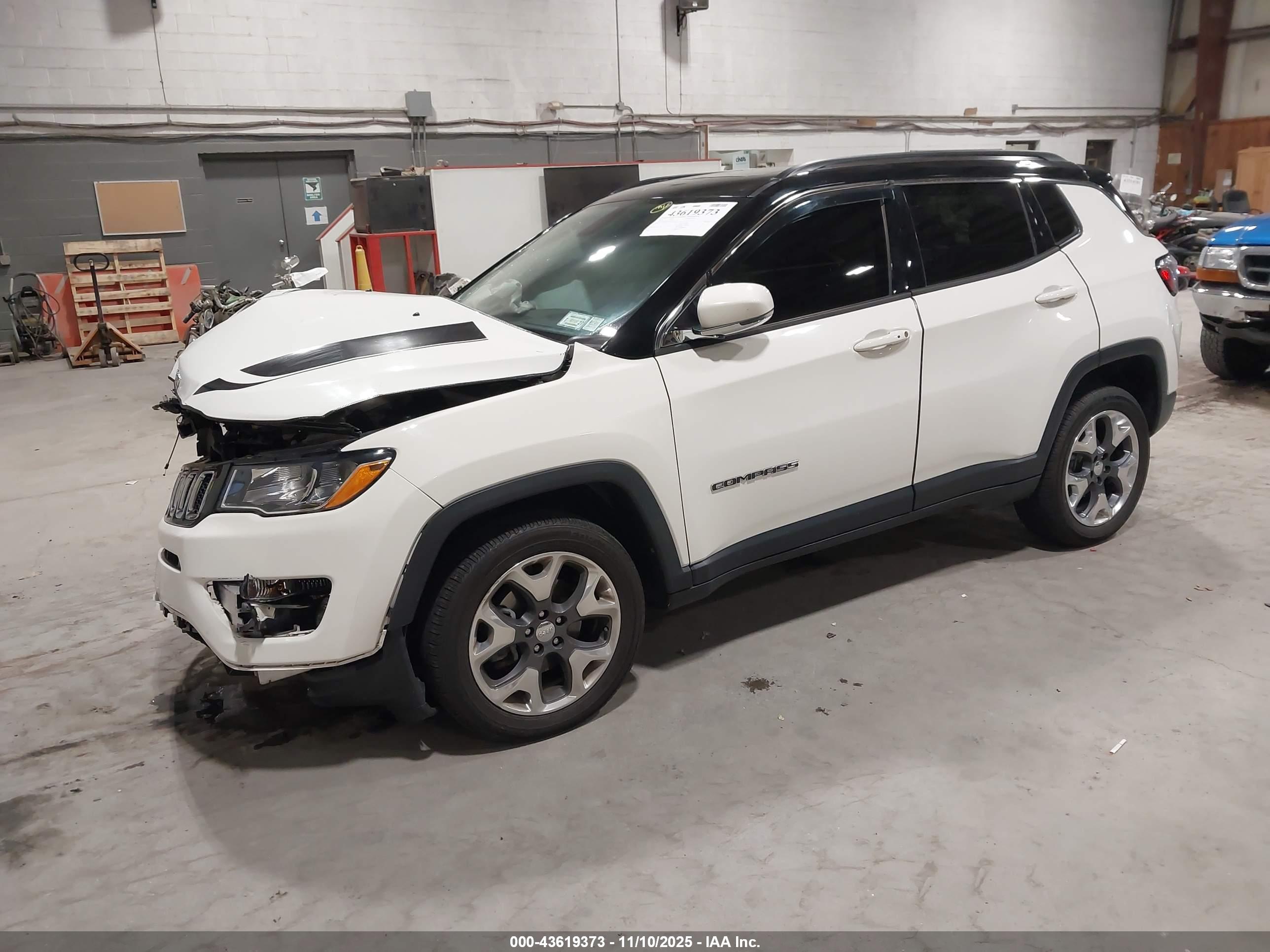 JEEP COMPASS image 2