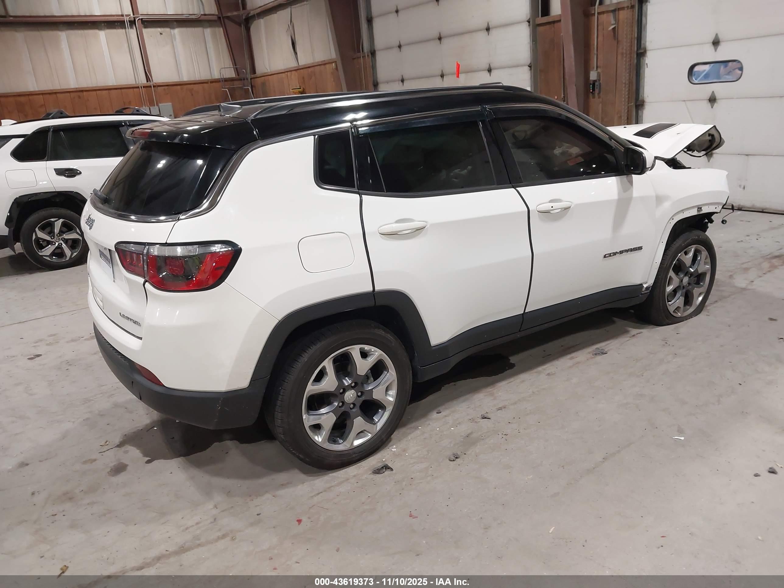 JEEP COMPASS image 4