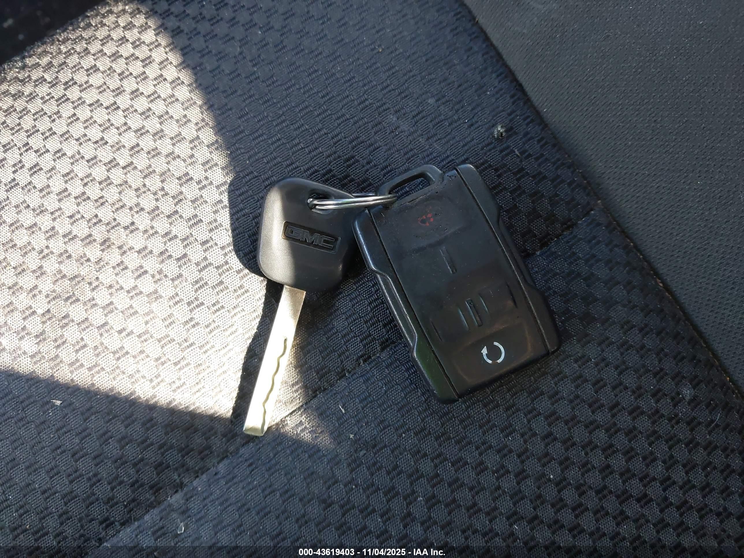 GMC SIERRA image 11