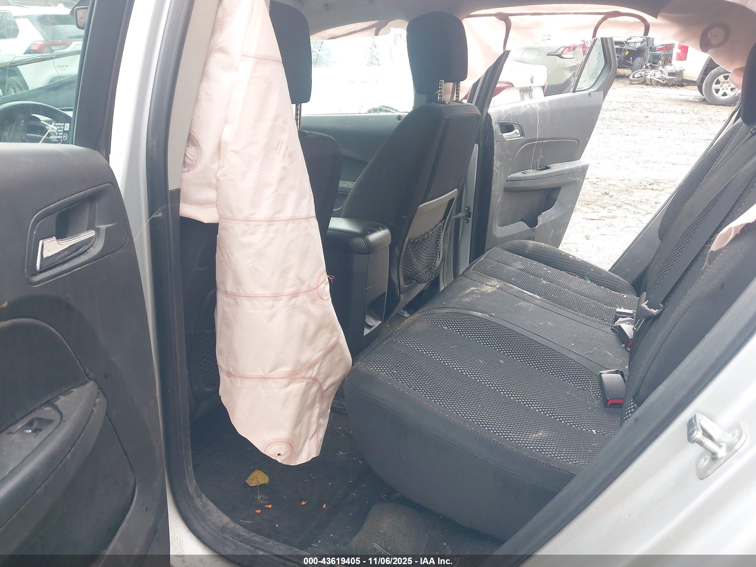 CHEVROLET EQUINOX image 8