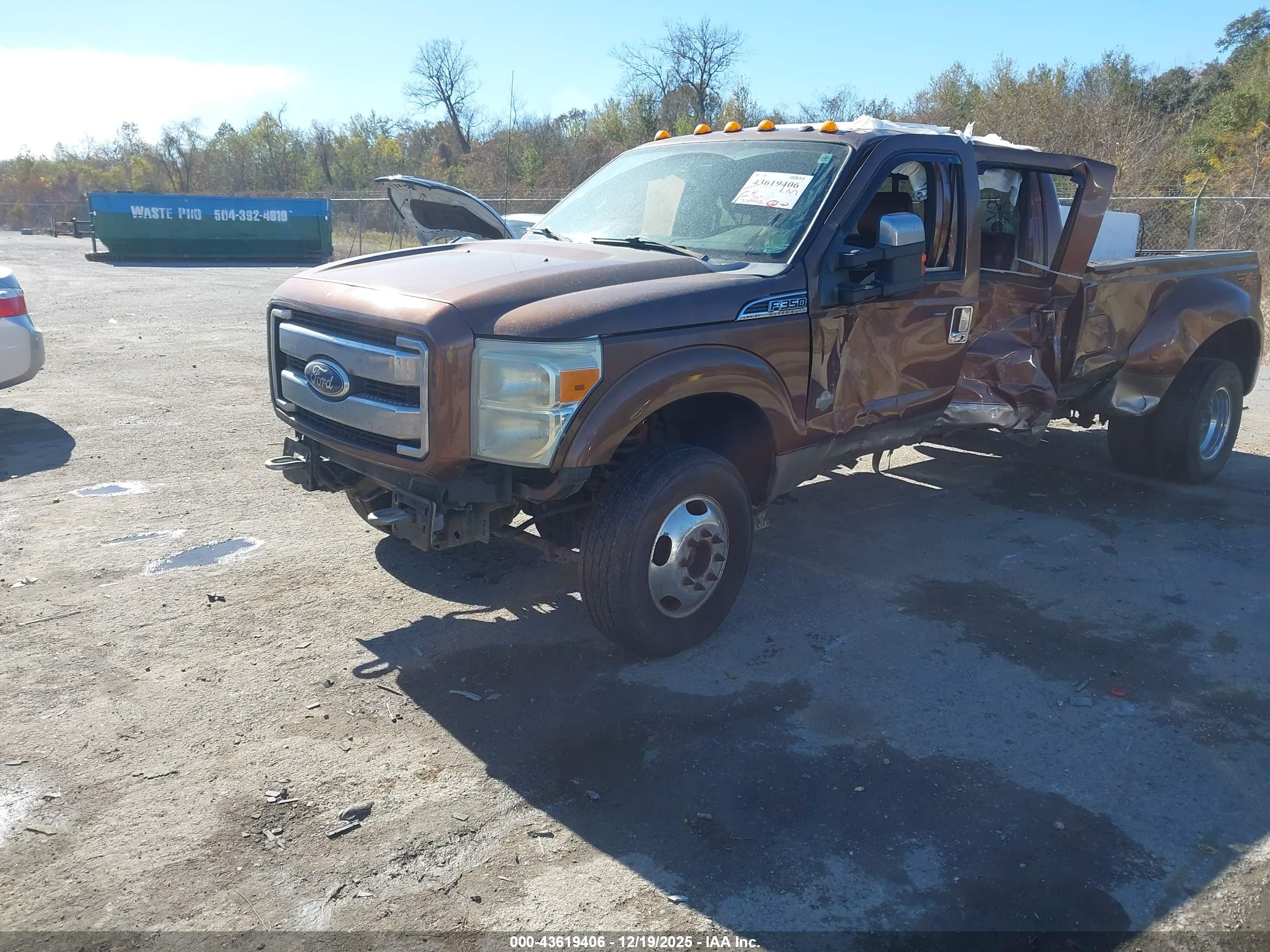 FORD F-350 image 2