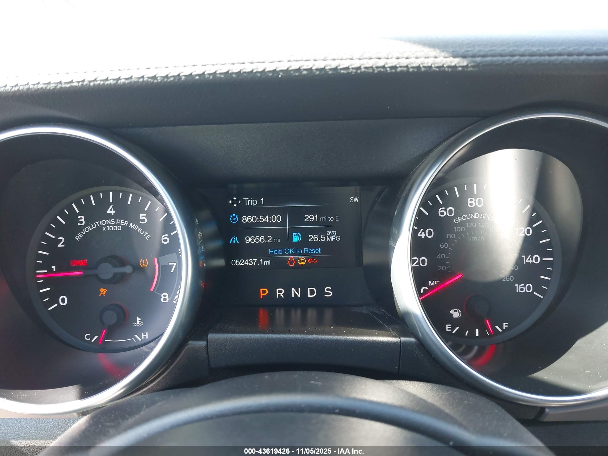 FORD MUSTANG image 7