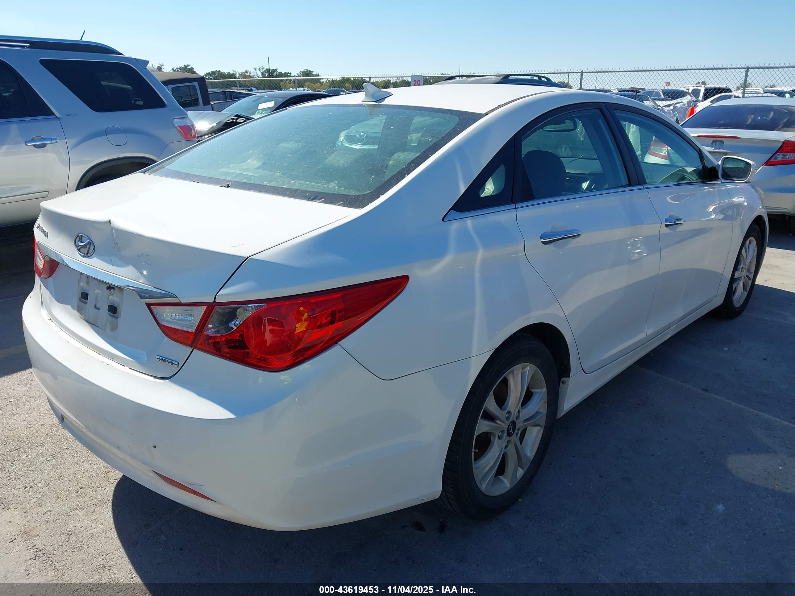 HYUNDAI SONATA image 4