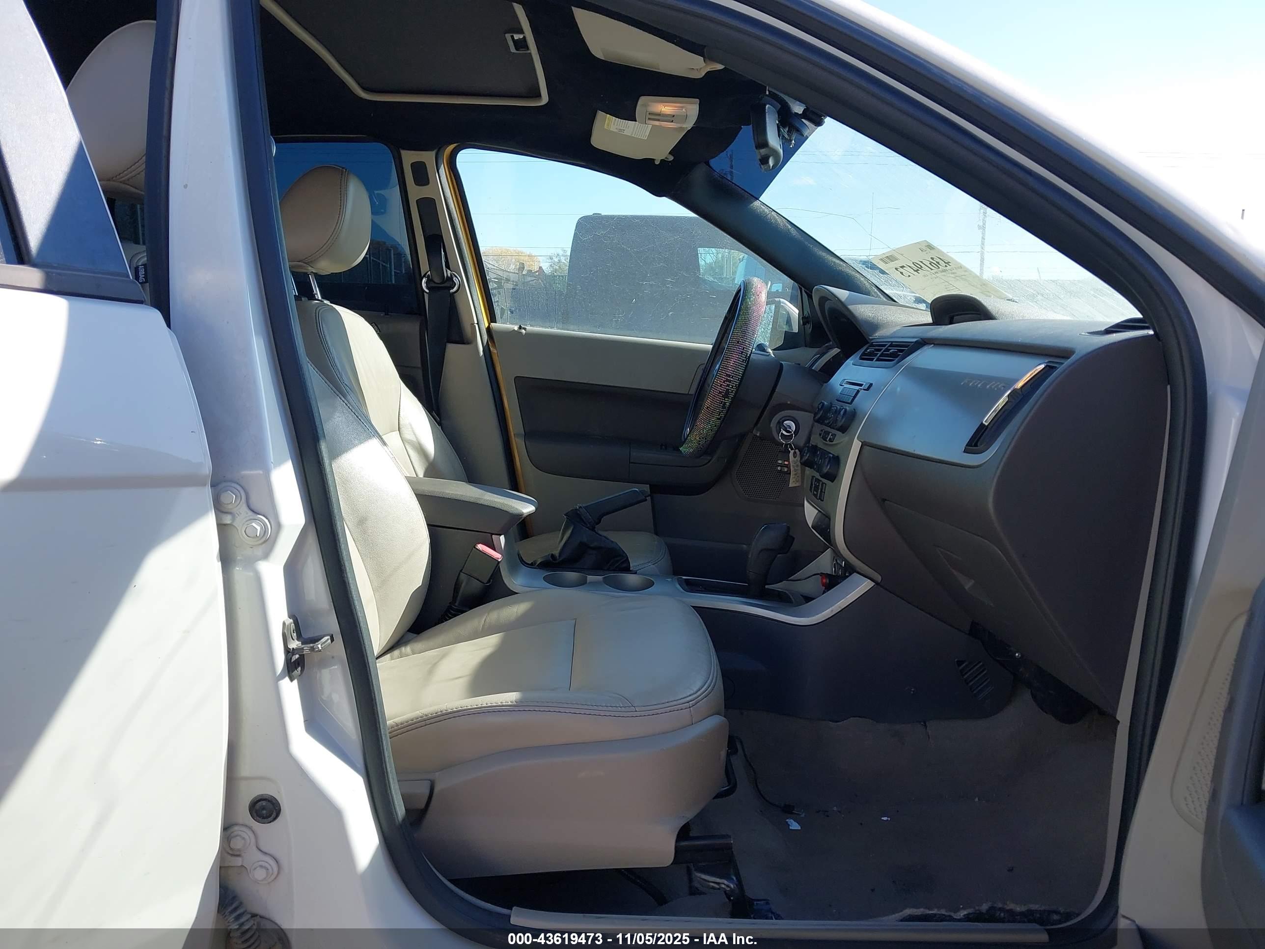 FORD FOCUS image 5