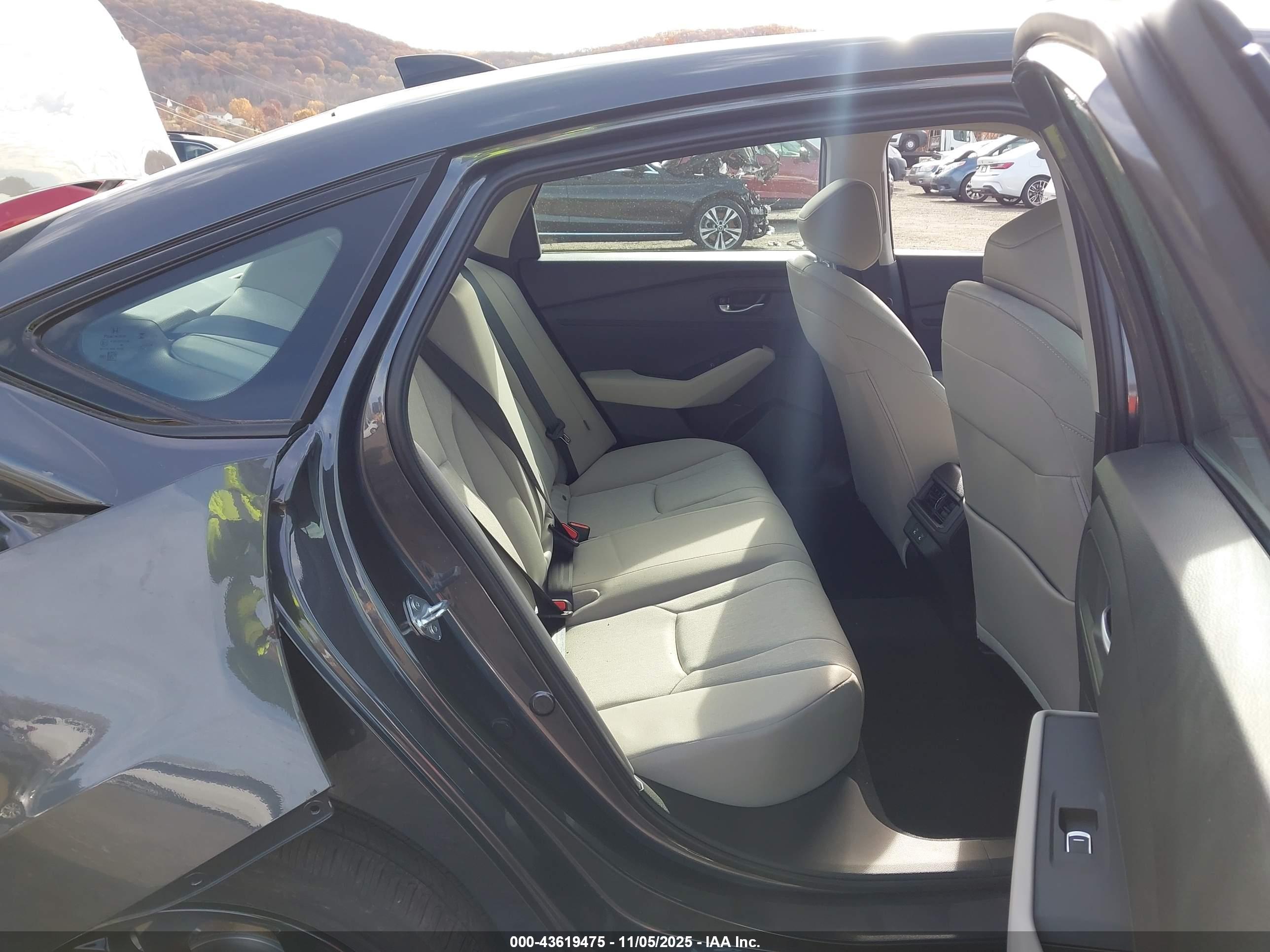 HONDA ACCORD image 8