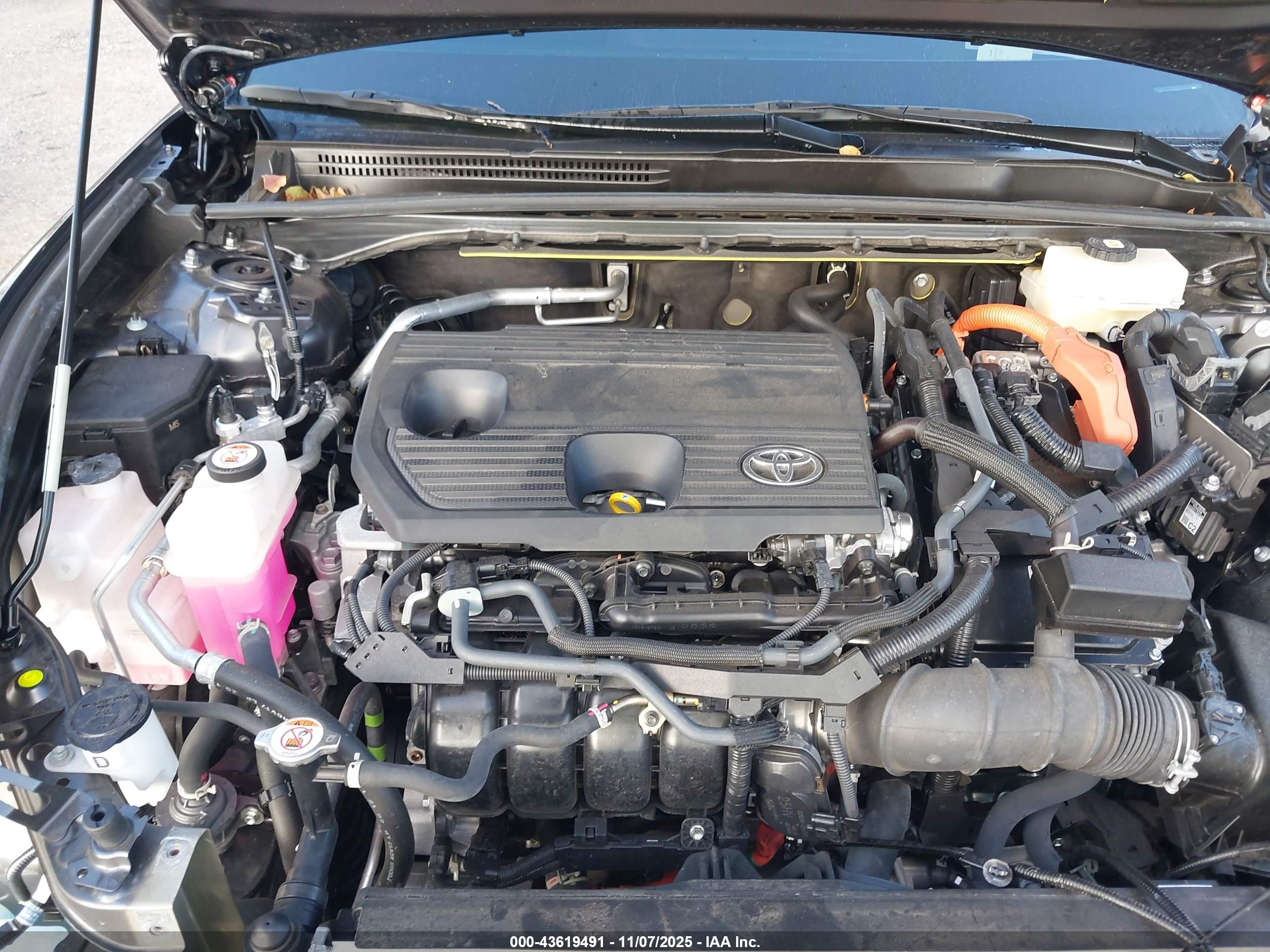 TOYOTA CROWN image 10